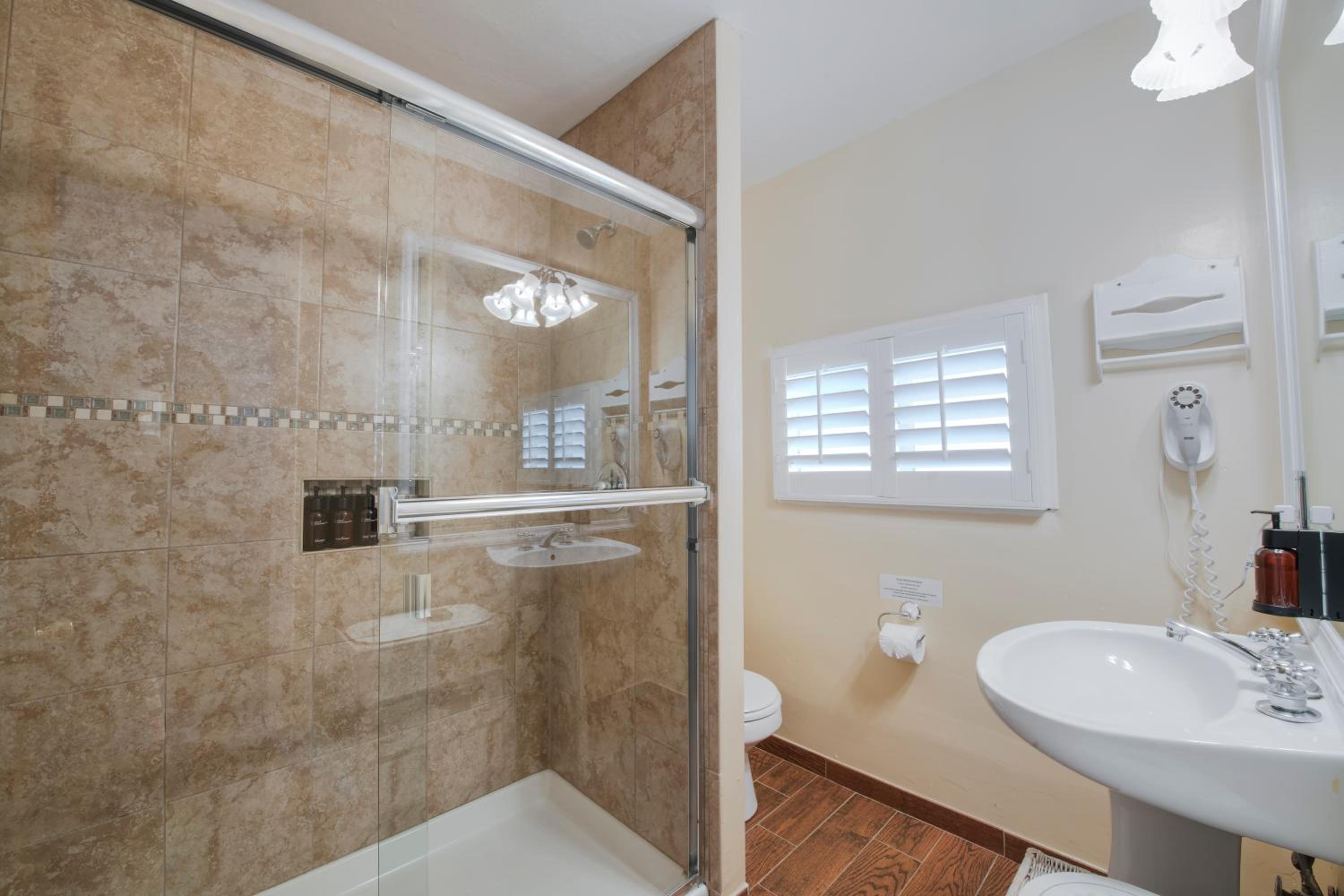 Executive Suite photo 2
