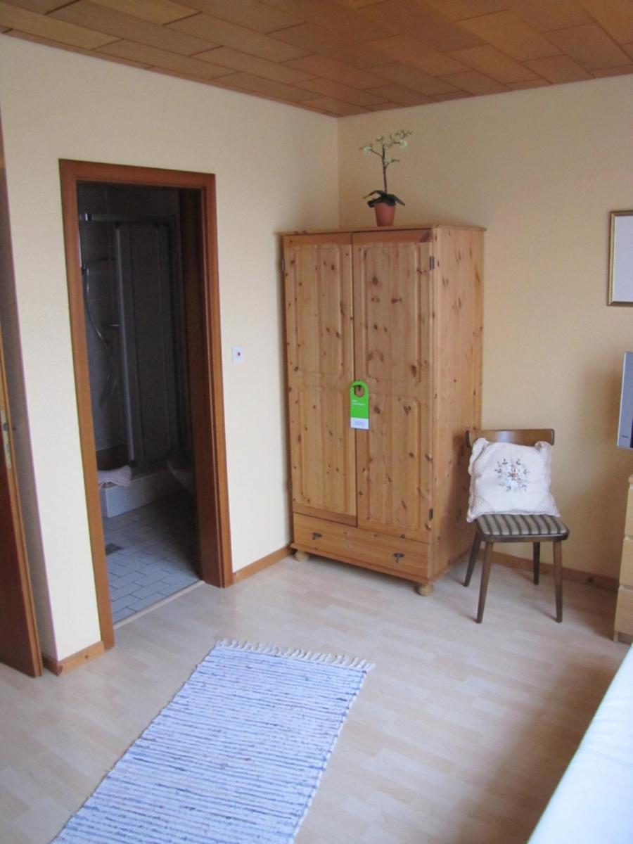Twin Room with Extra Bed photo 2