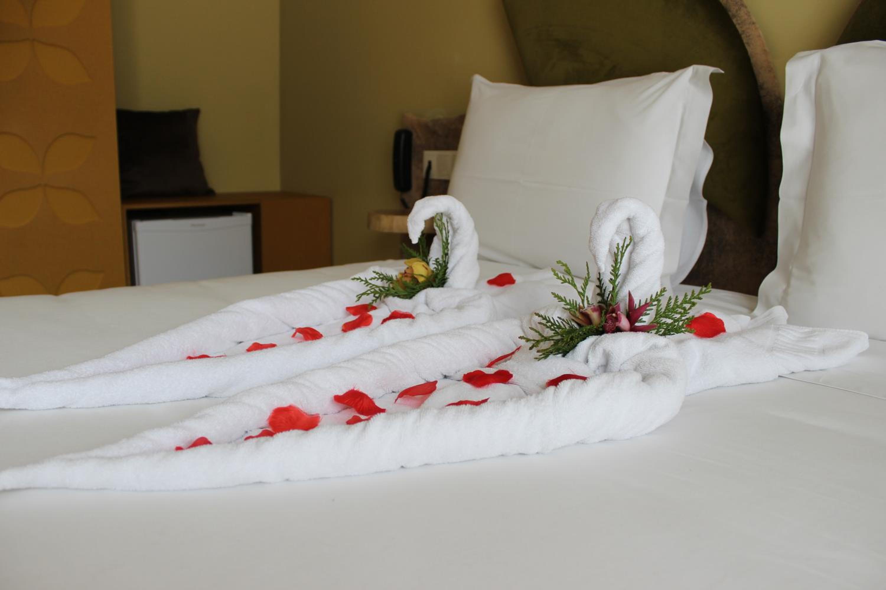 Double Room with River View - Photo 1