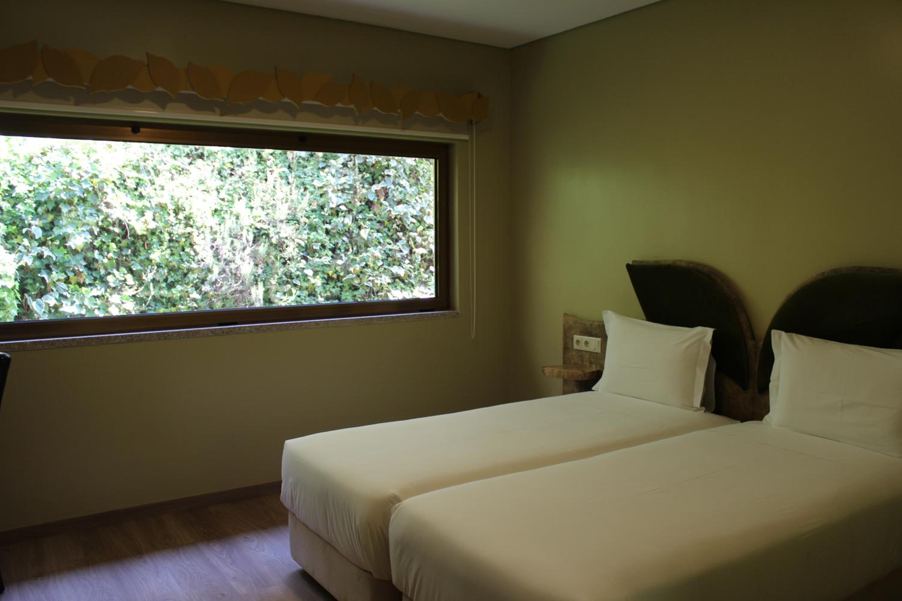 Twin Room Interior View - Photo 3