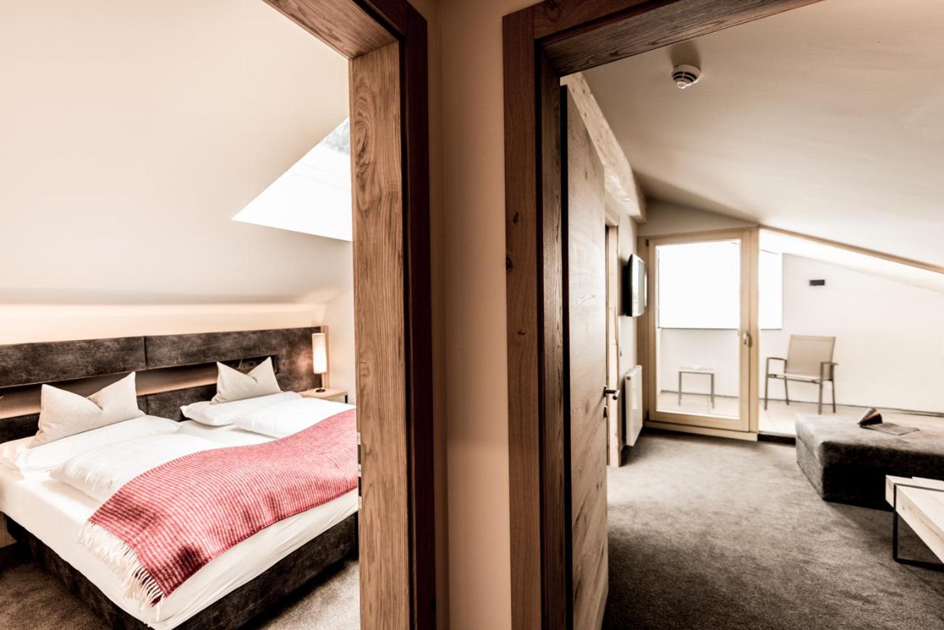 Junior Suite with Balcony photo 1