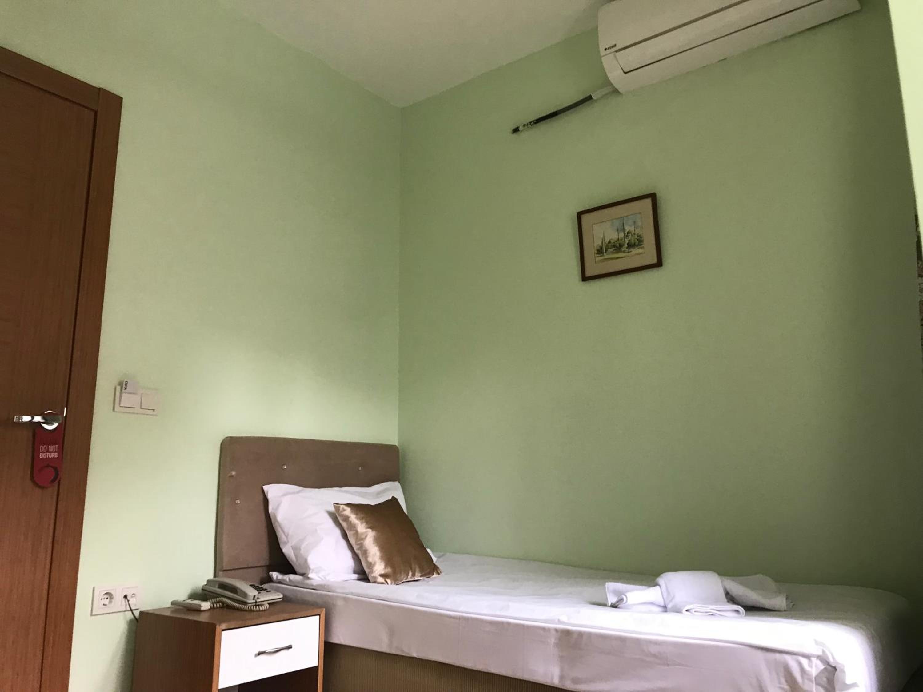Single Room With Balcony photo 2