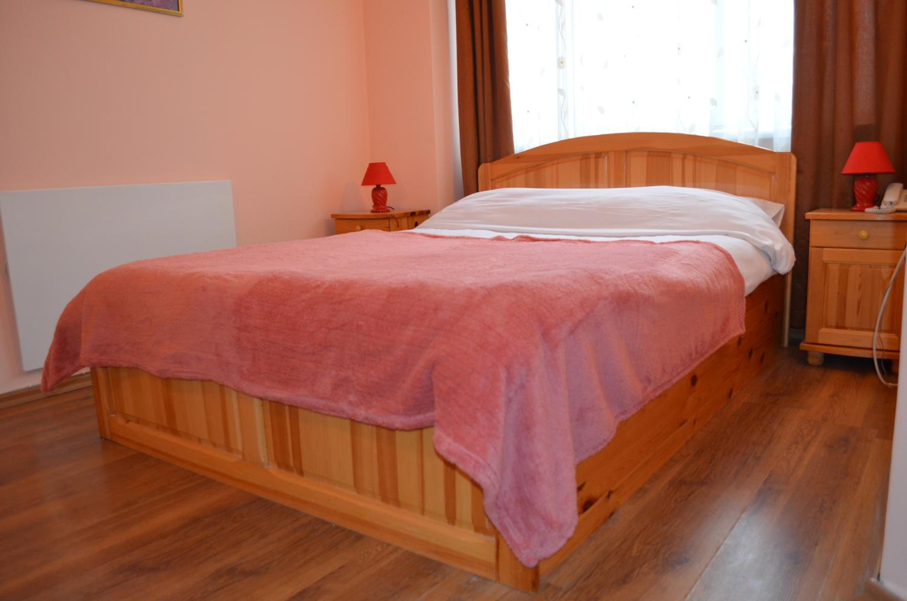 Double Room - Photo 6