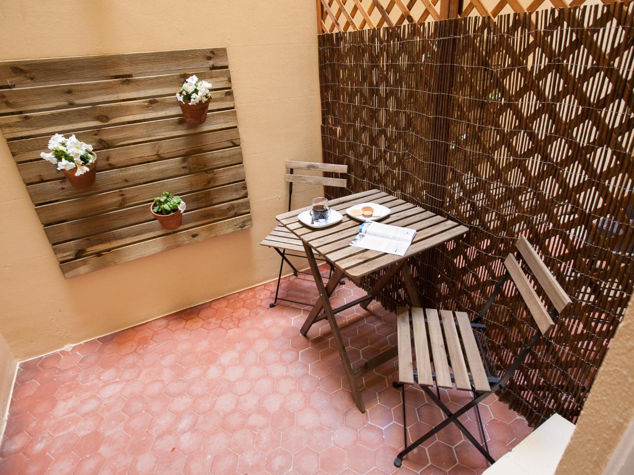 Economy Double Room with Private Patio photo 2