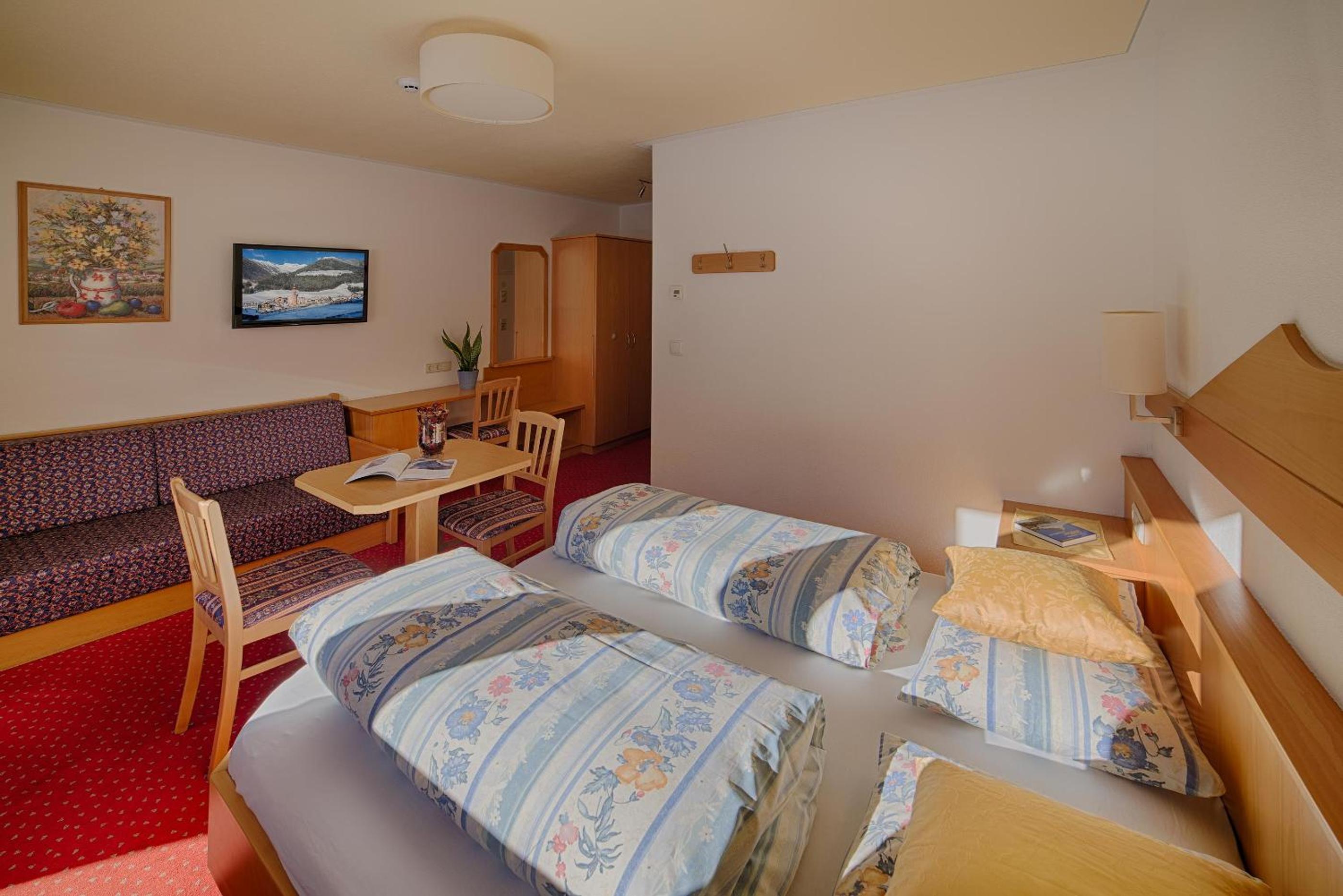 Standard Double Room photo 2