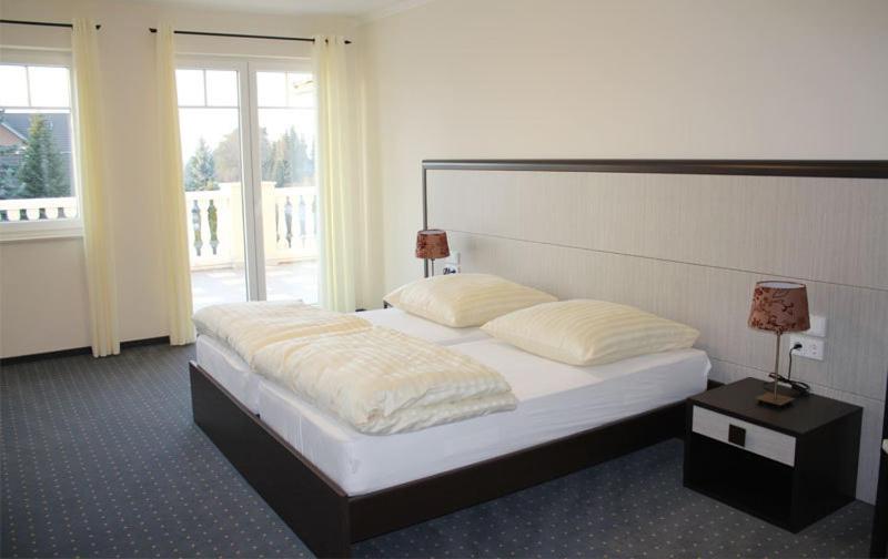 Standard Double Room - Photo 3