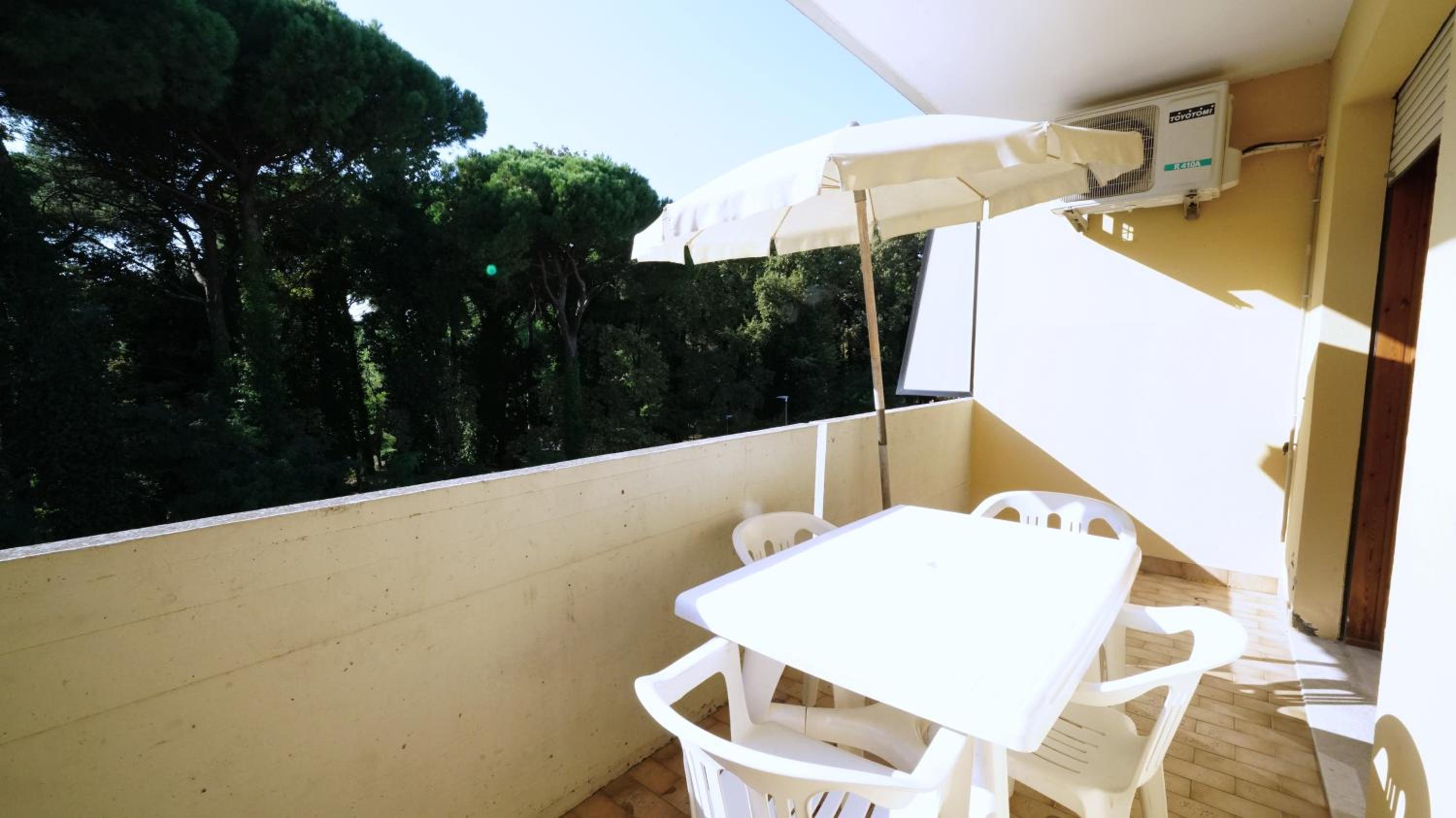 Apartment with Balcony