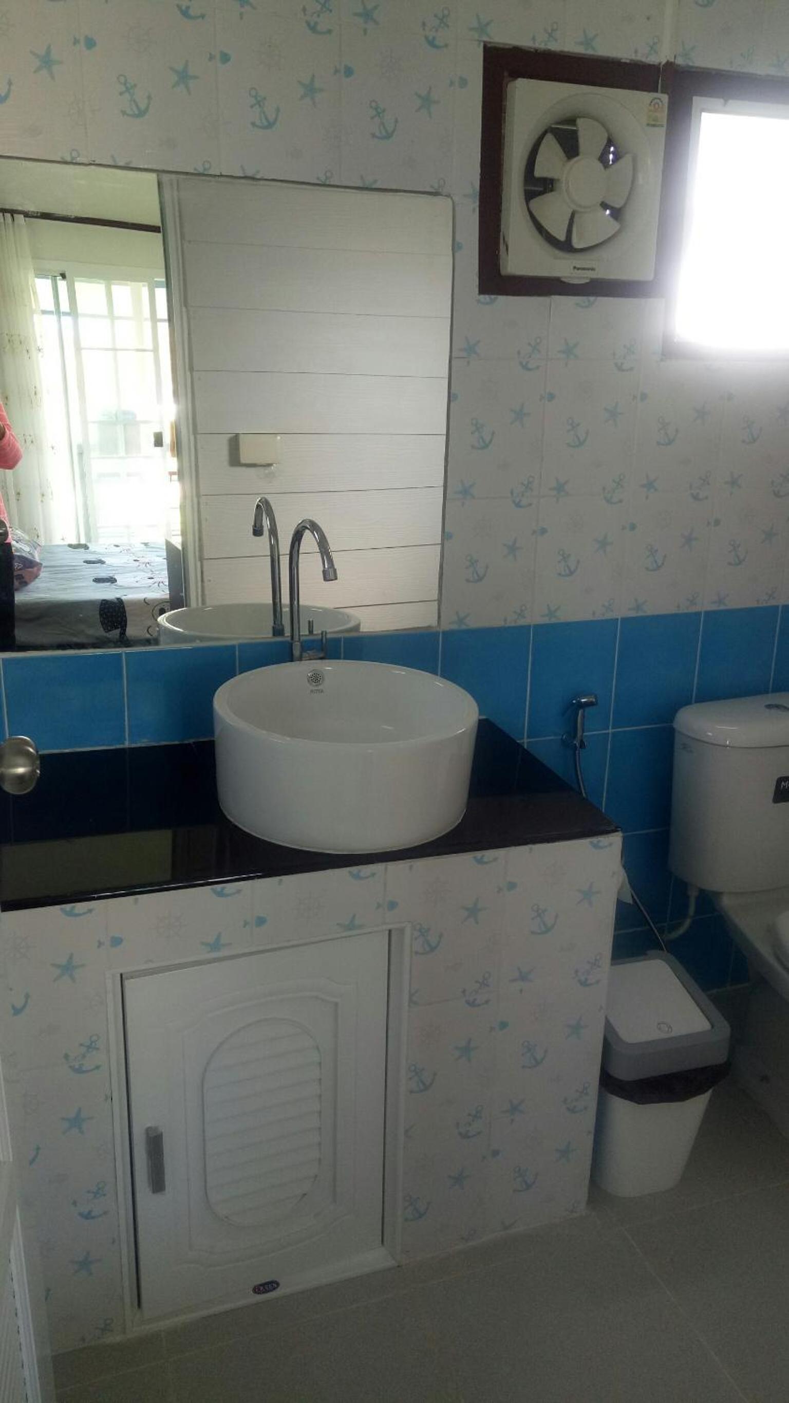One-Bedroom House - Photo 11