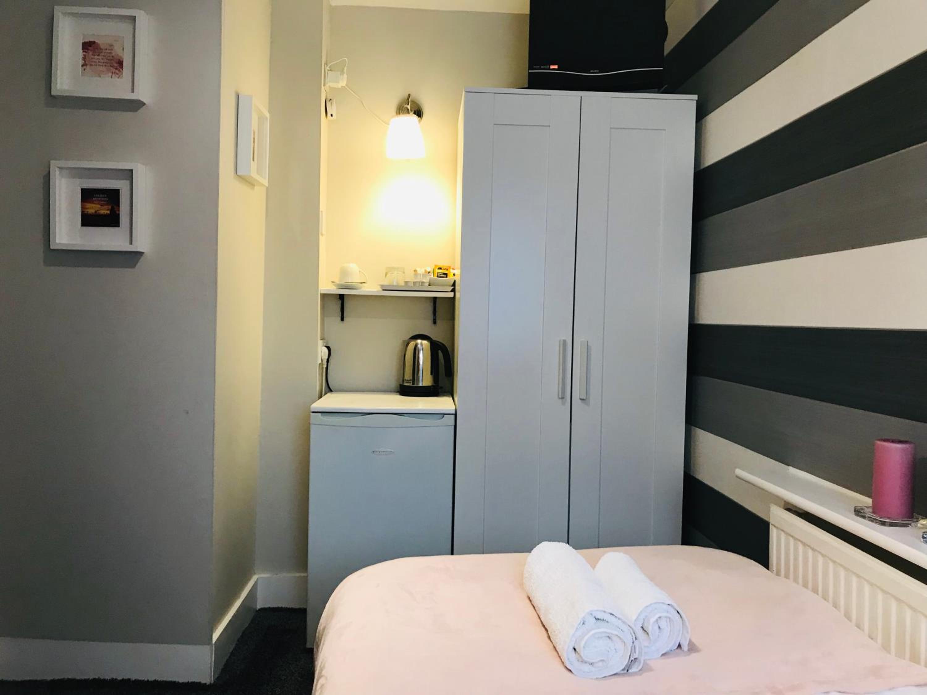Small Double Room photo 2