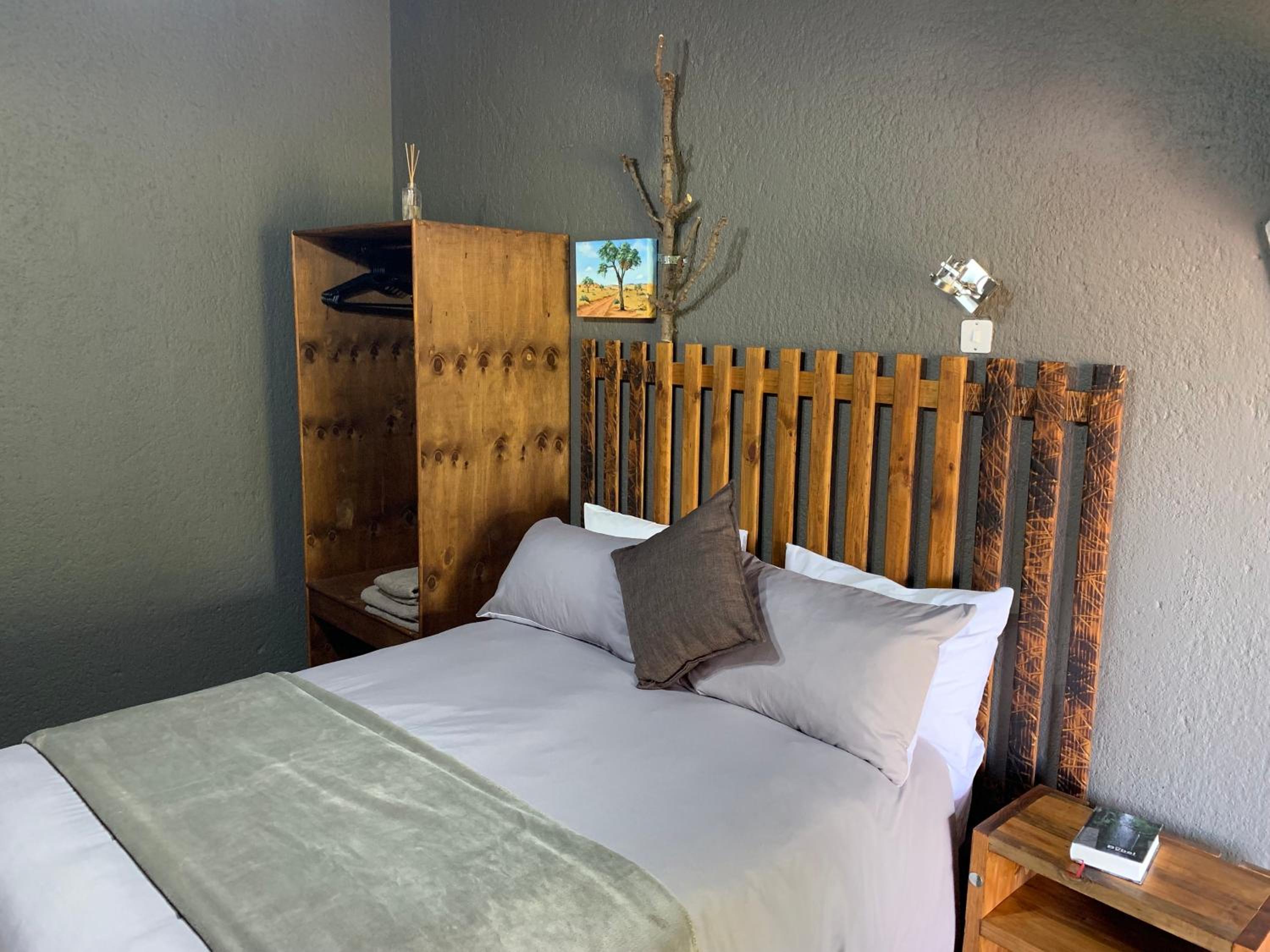 Double Room - Photo 9