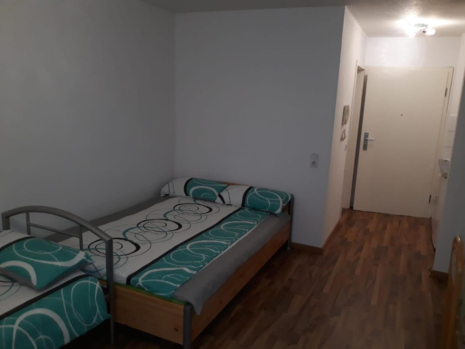One-Bedroom Apartment - Photo 2