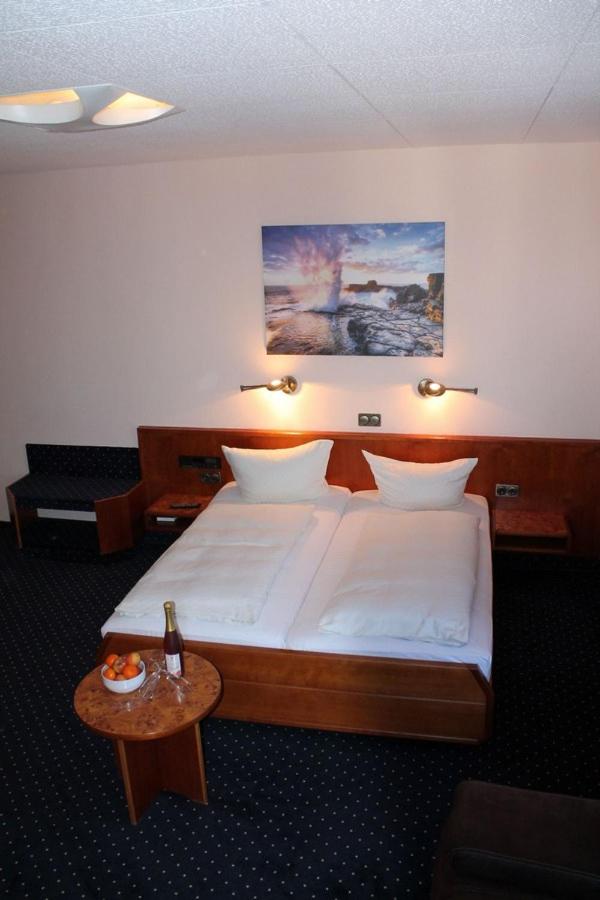 Double Room - Photo 9