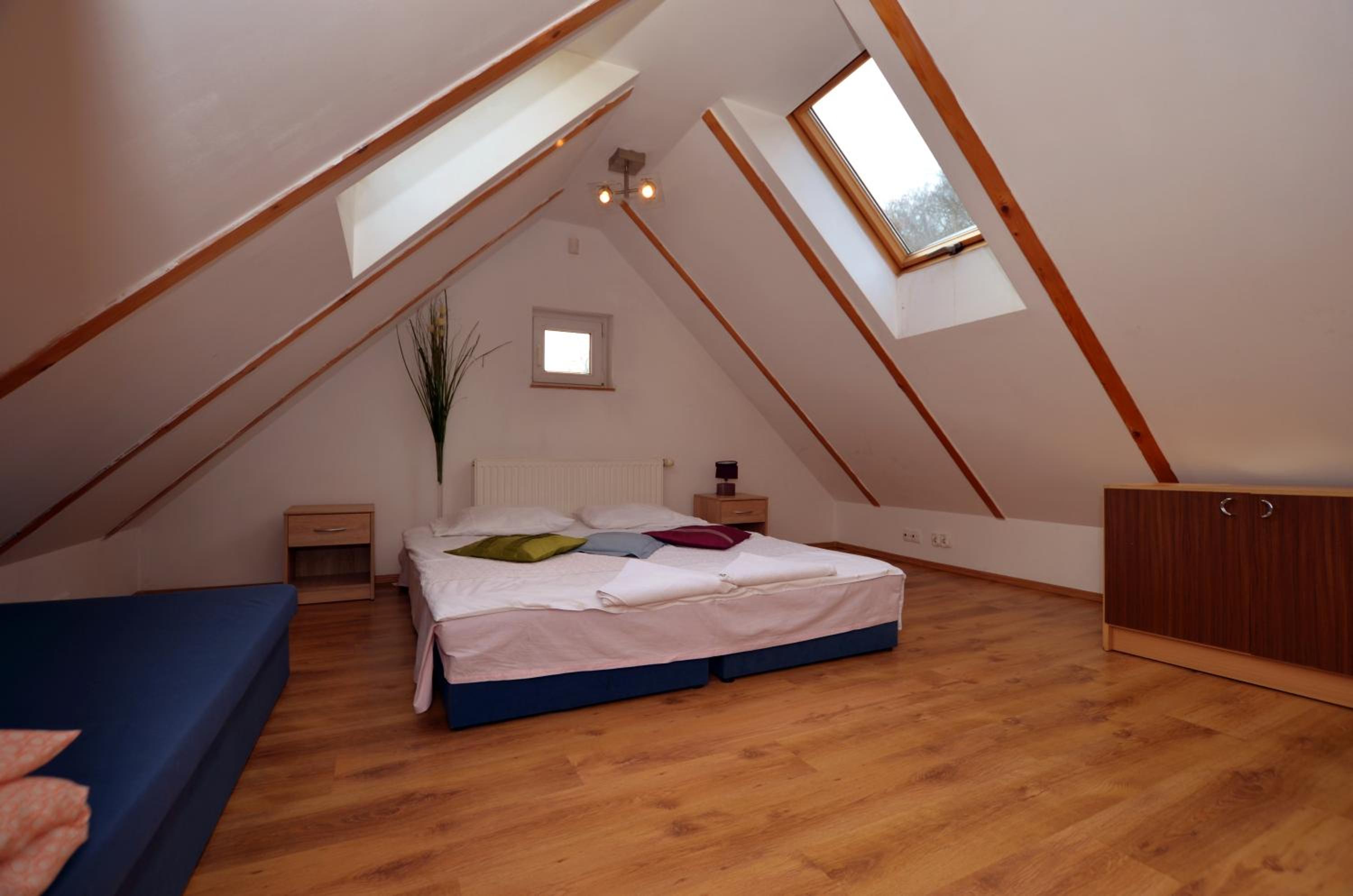 Family Room with Garden View - Photo 44