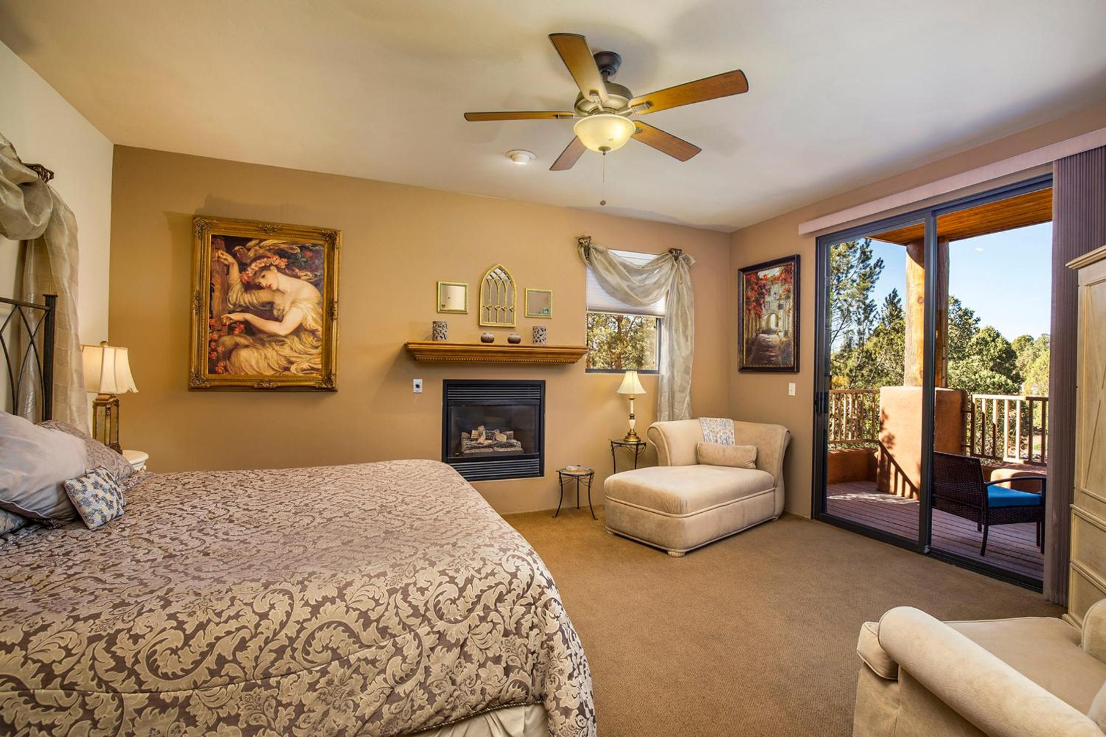 Athena Standard King Room photo 1