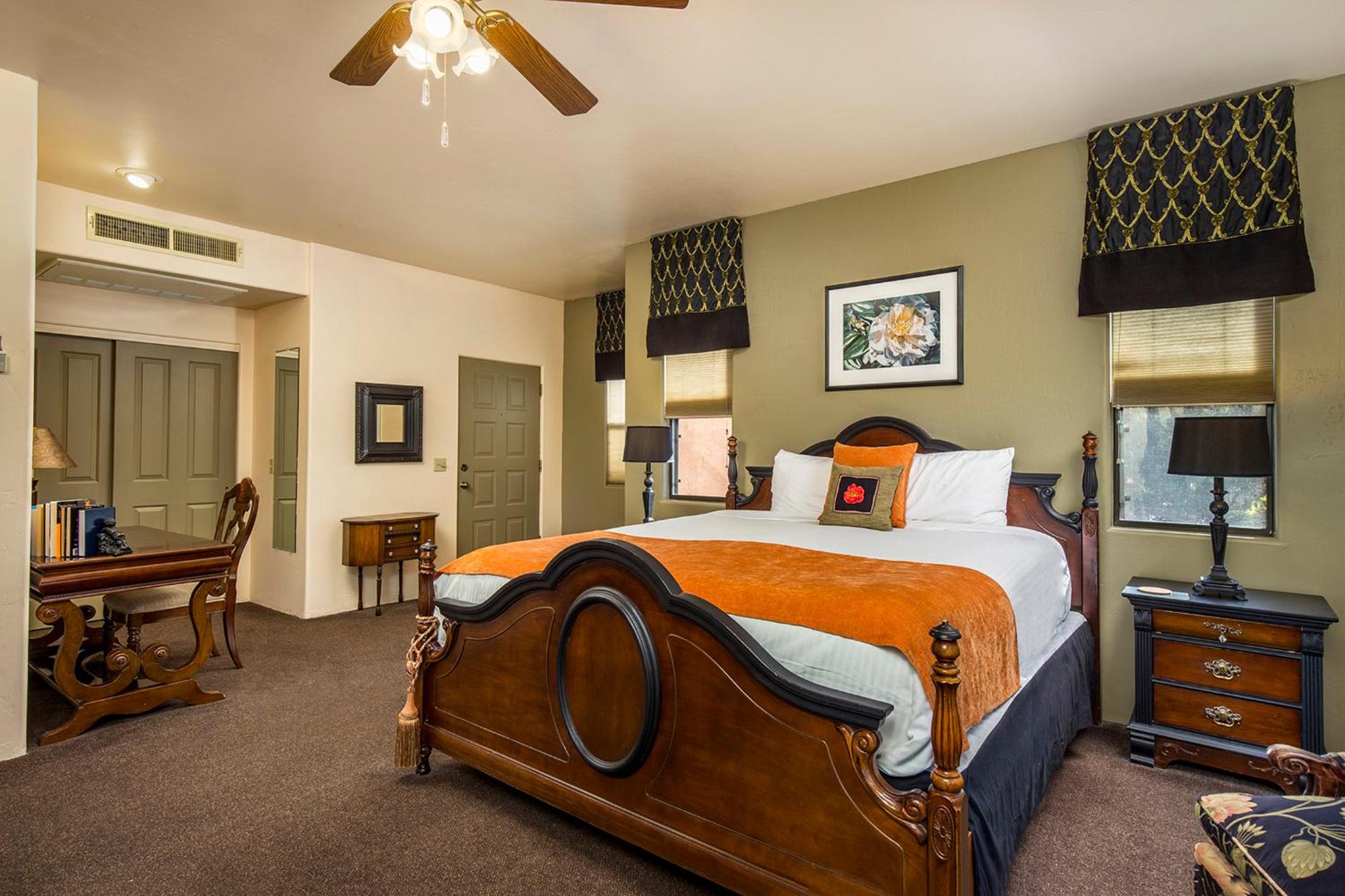 Romantic Reflections Deluxe King Room photo 2