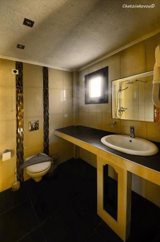 One-Bedroom Apartment (2 Adults) photo 2