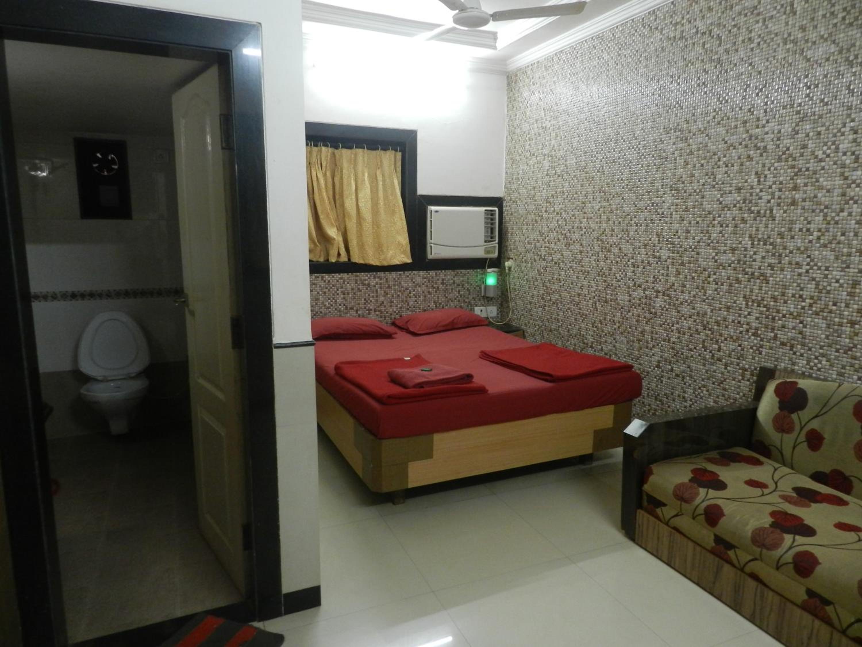 Deluxe Double AC Room photo 3