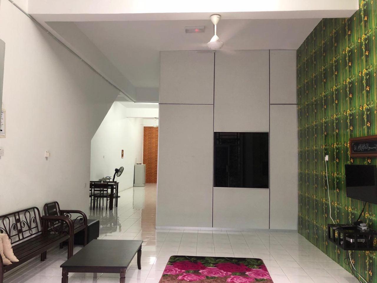 Three-Bedroom Standard Apartment photo 1