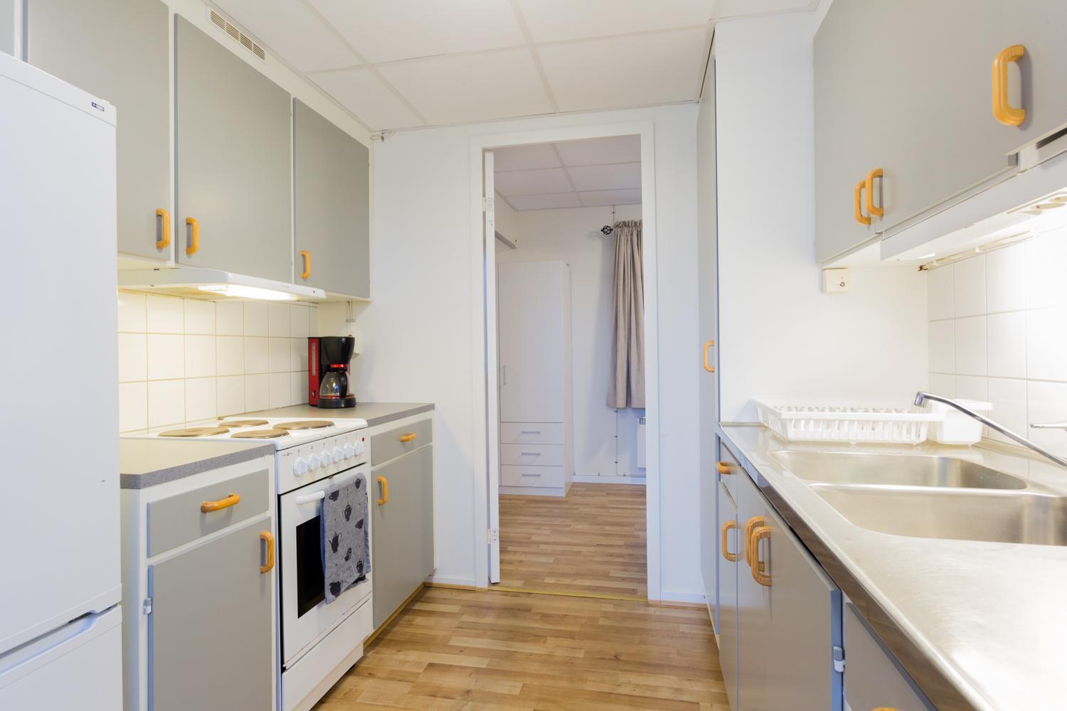 Cottage with Private Bathroom - Photo 3