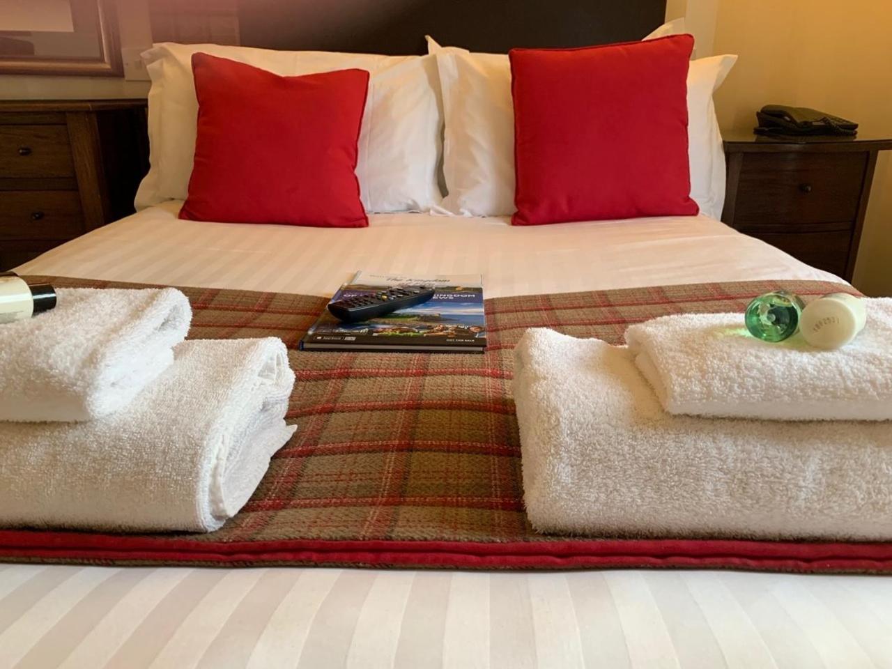 Standard Double Room - Photo 8