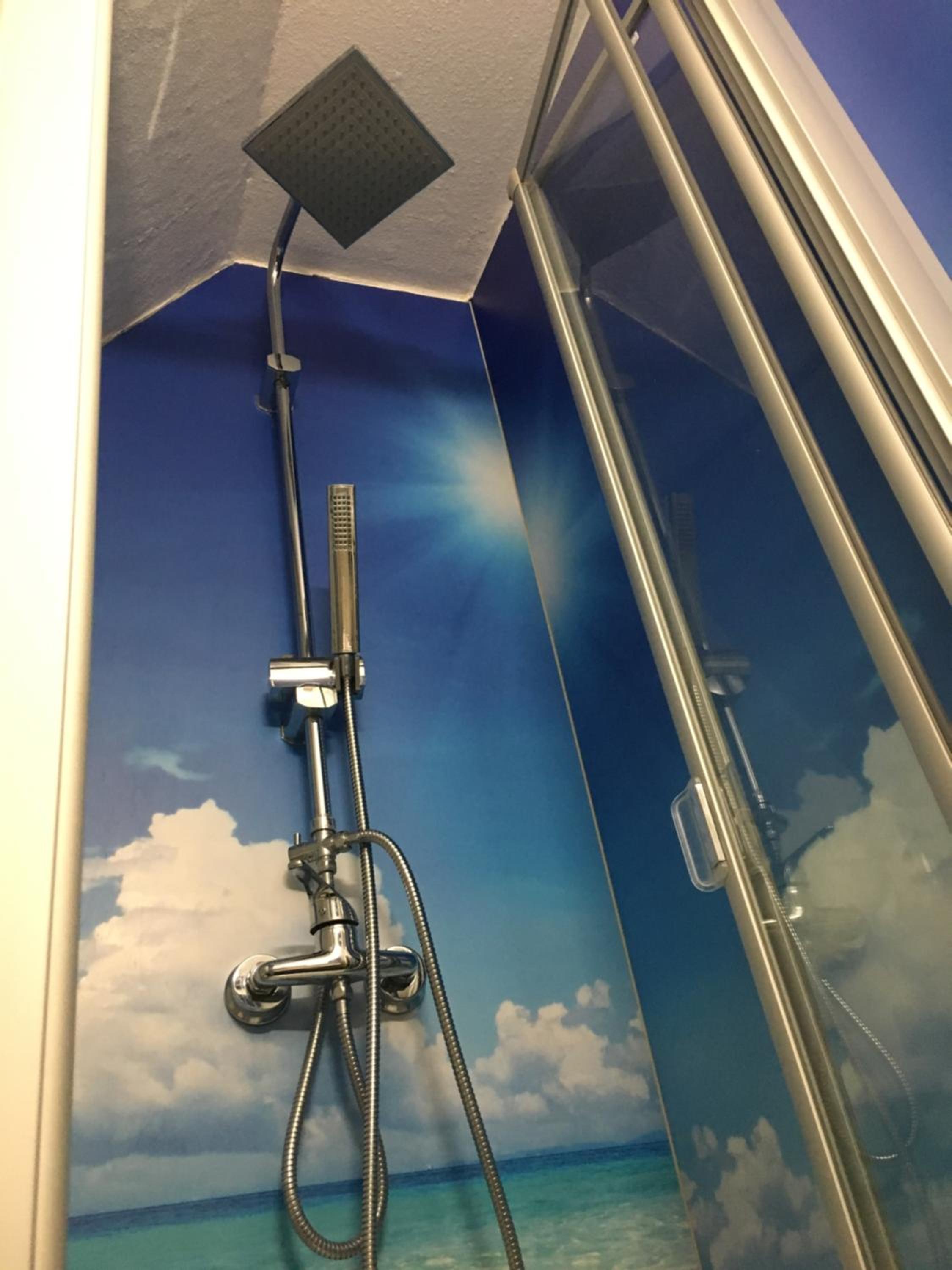 Double Room with Shared Bathroom photo 3