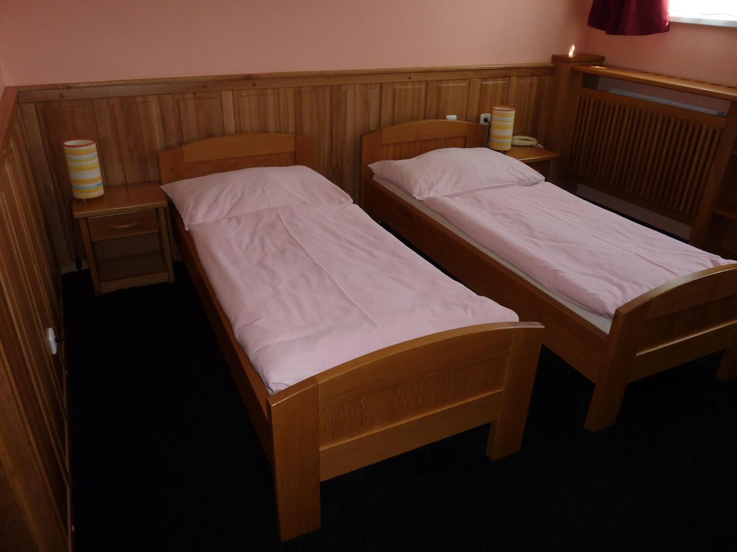 Double or Twin Room - Photo 4