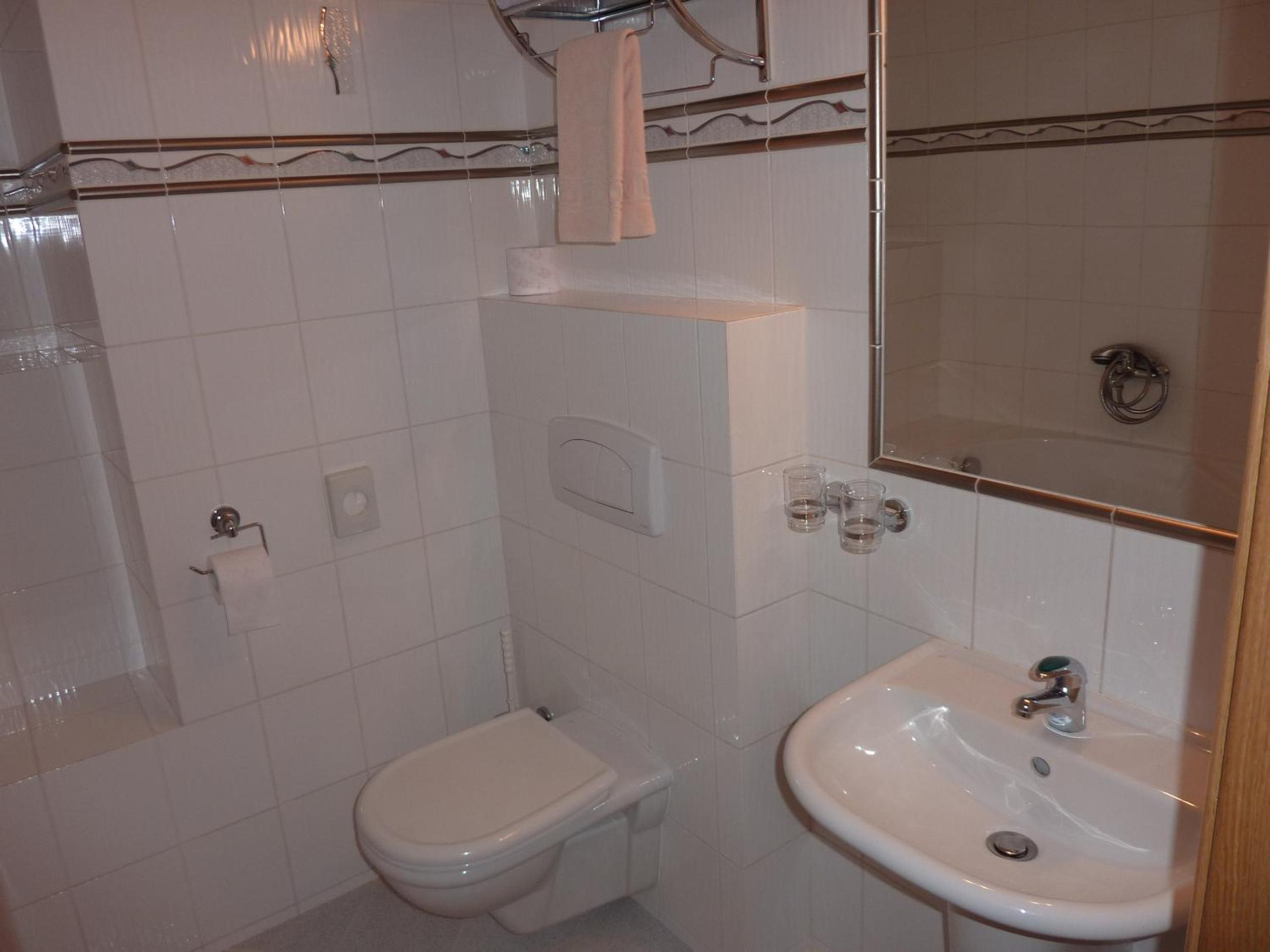 Suite - Photo 3