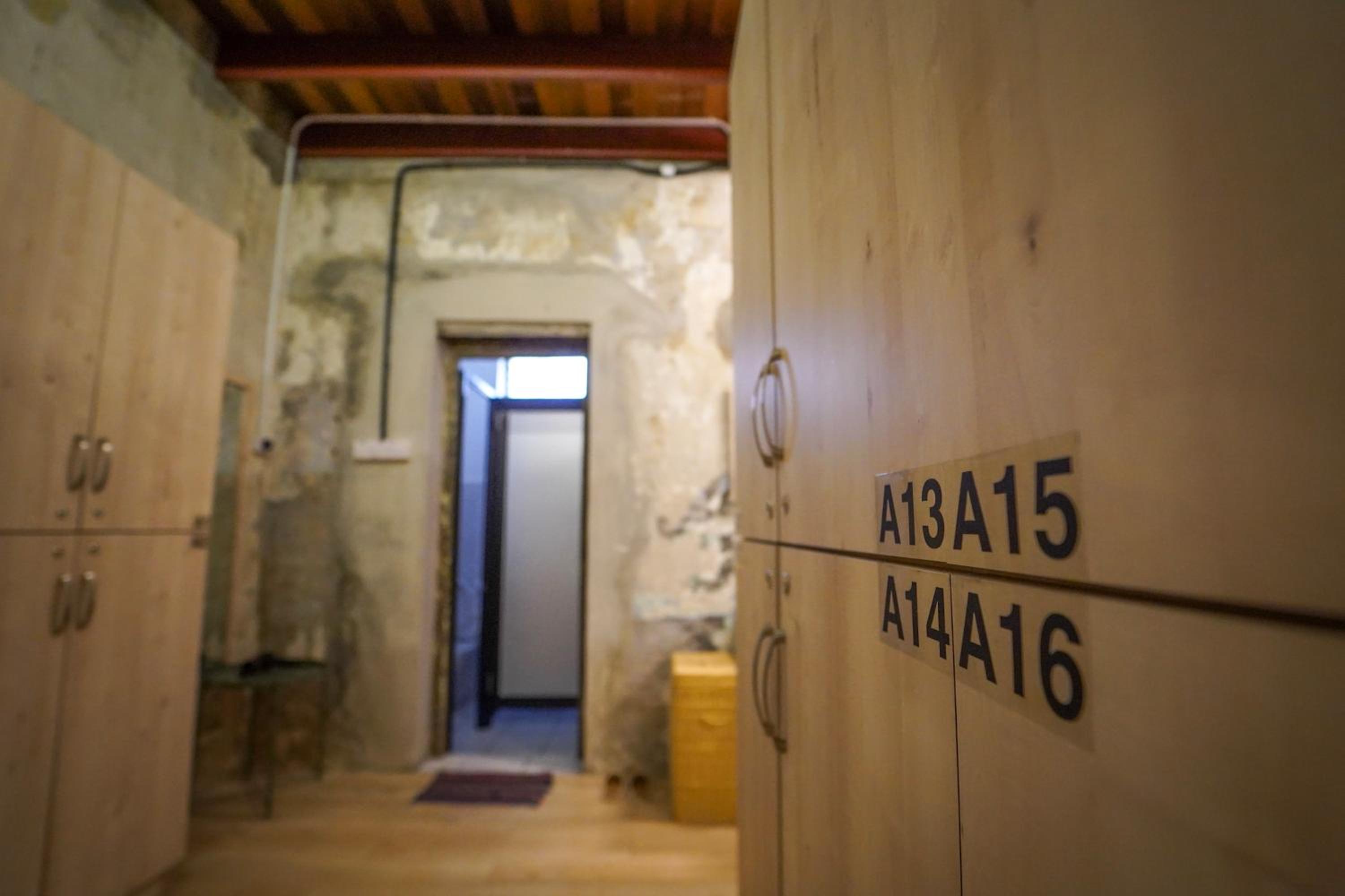 18-Beds Mixed Dormitory (Capsule Style) photo 1