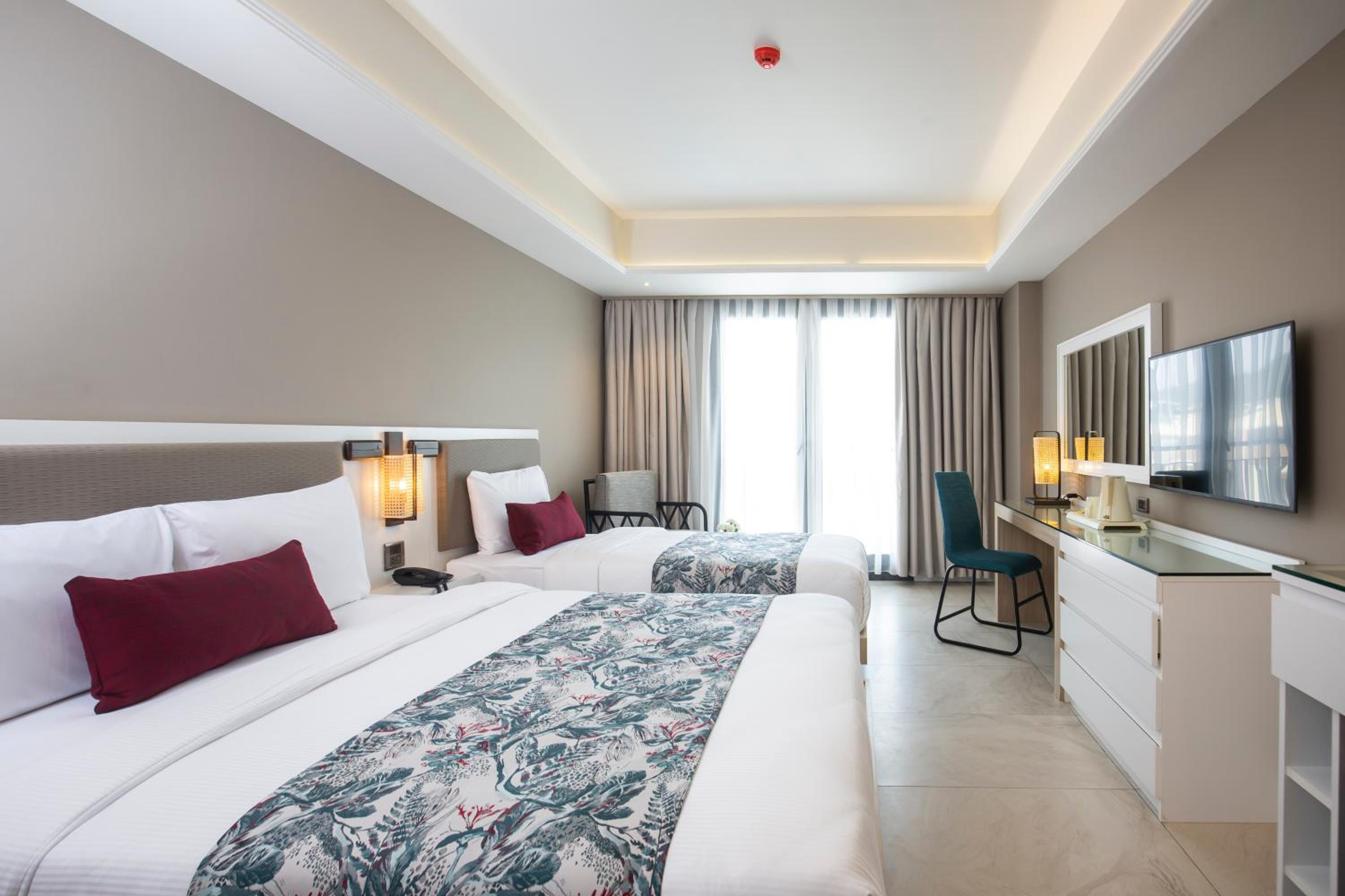 Deluxe Triple Room - Photo 6