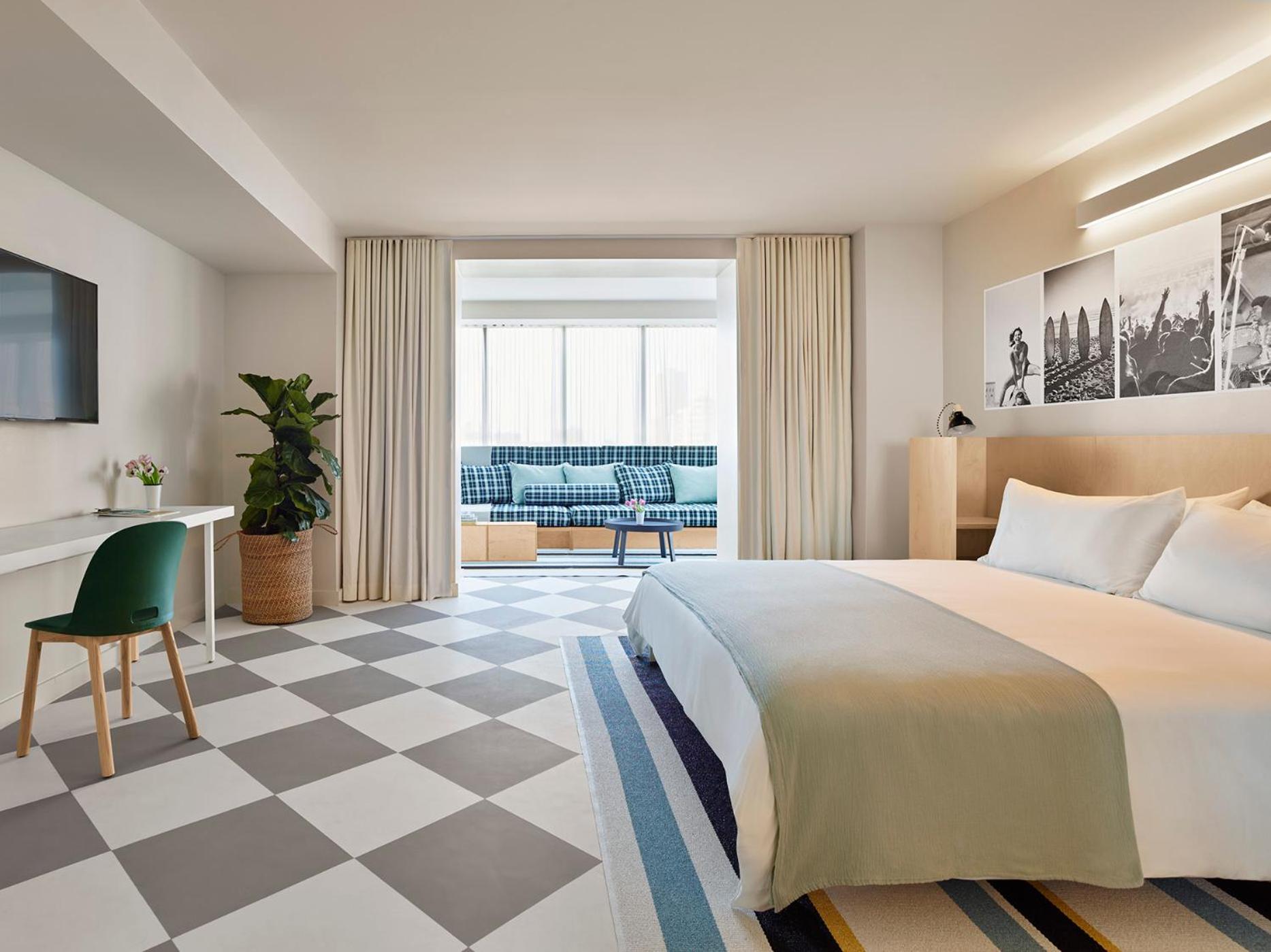 Suite with Garden View