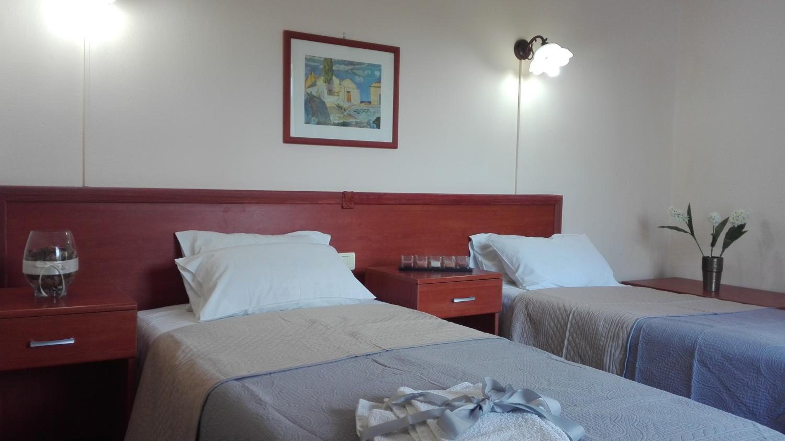 Double or Twin Room with Partial Sea View