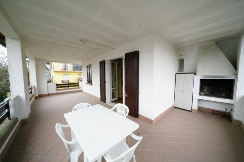 Two-Bedroom House photo 2