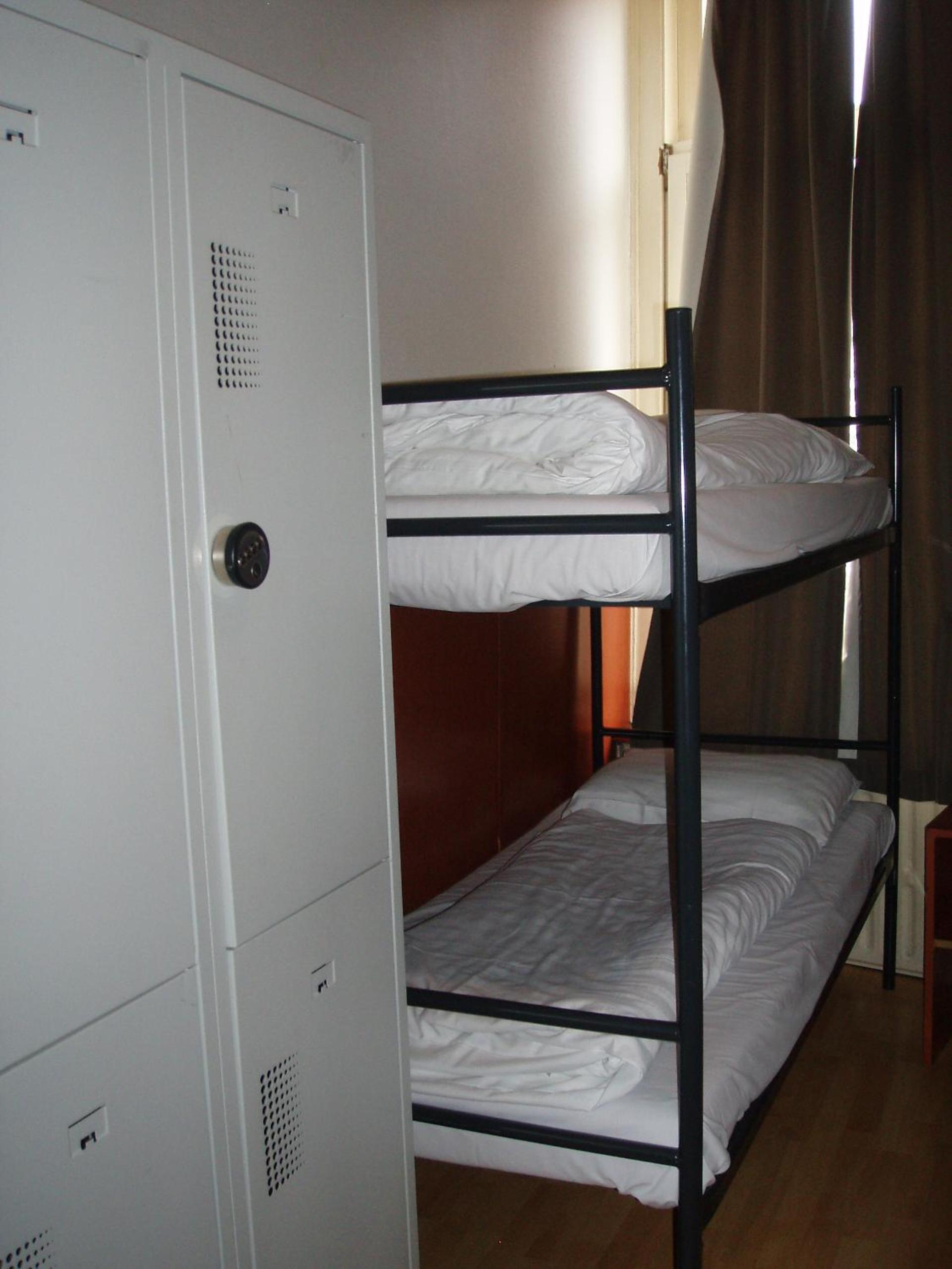Quadruple Room with Shared Bathroom