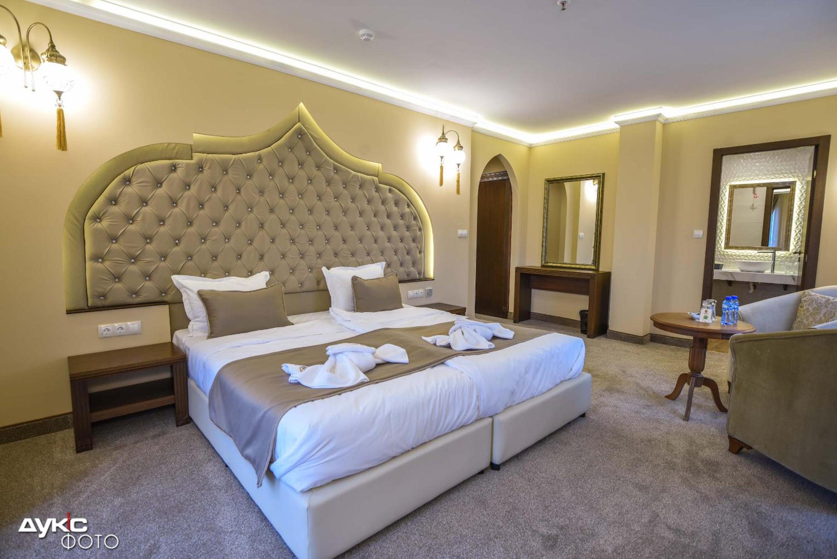 Deluxe Double Room - Photo 1