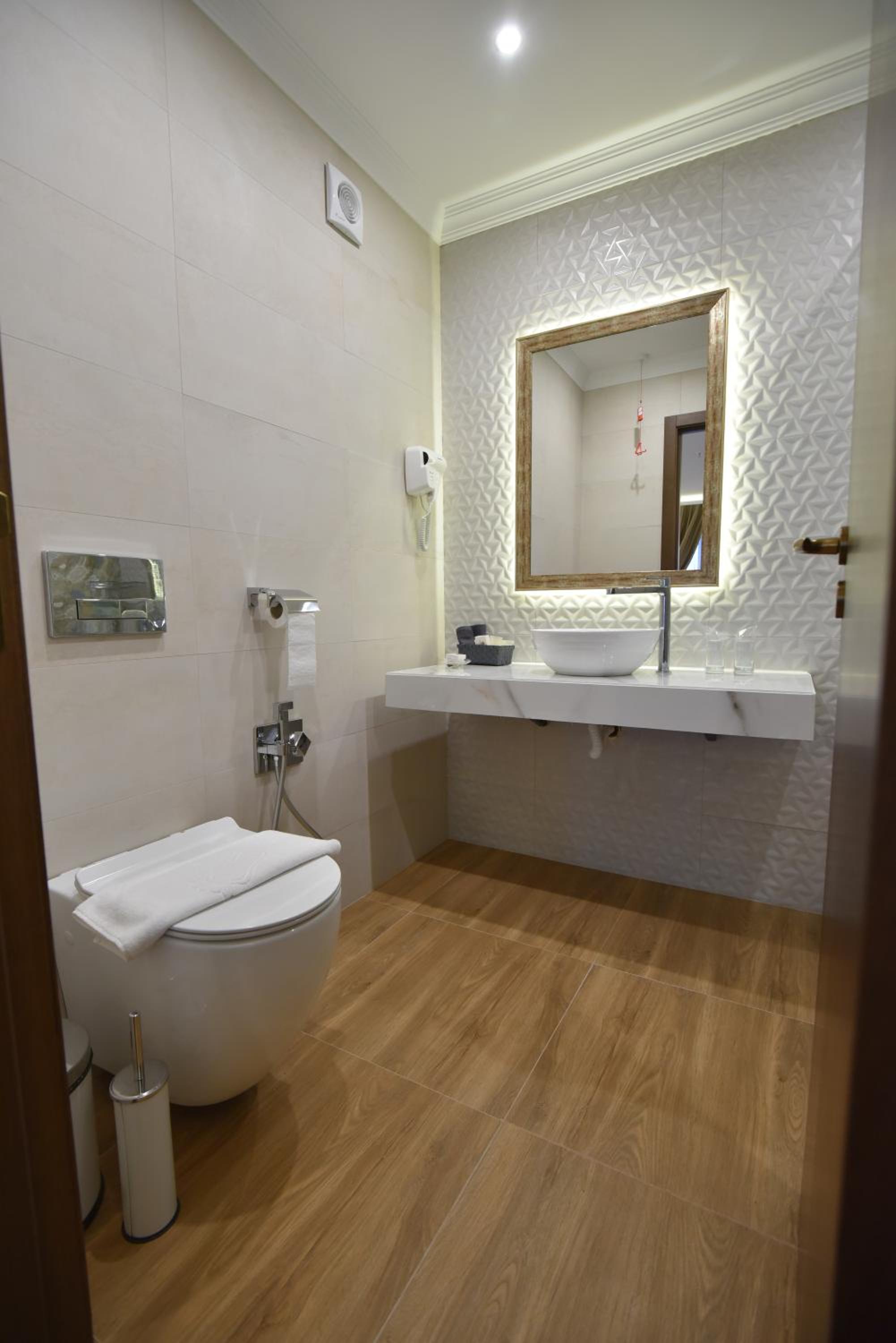 Double Room - Photo 3