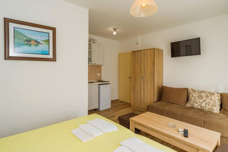 Studio Apartment photo 3