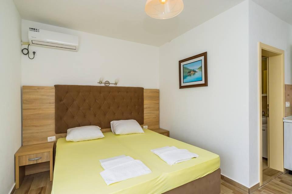 Studio Apartment photo 2