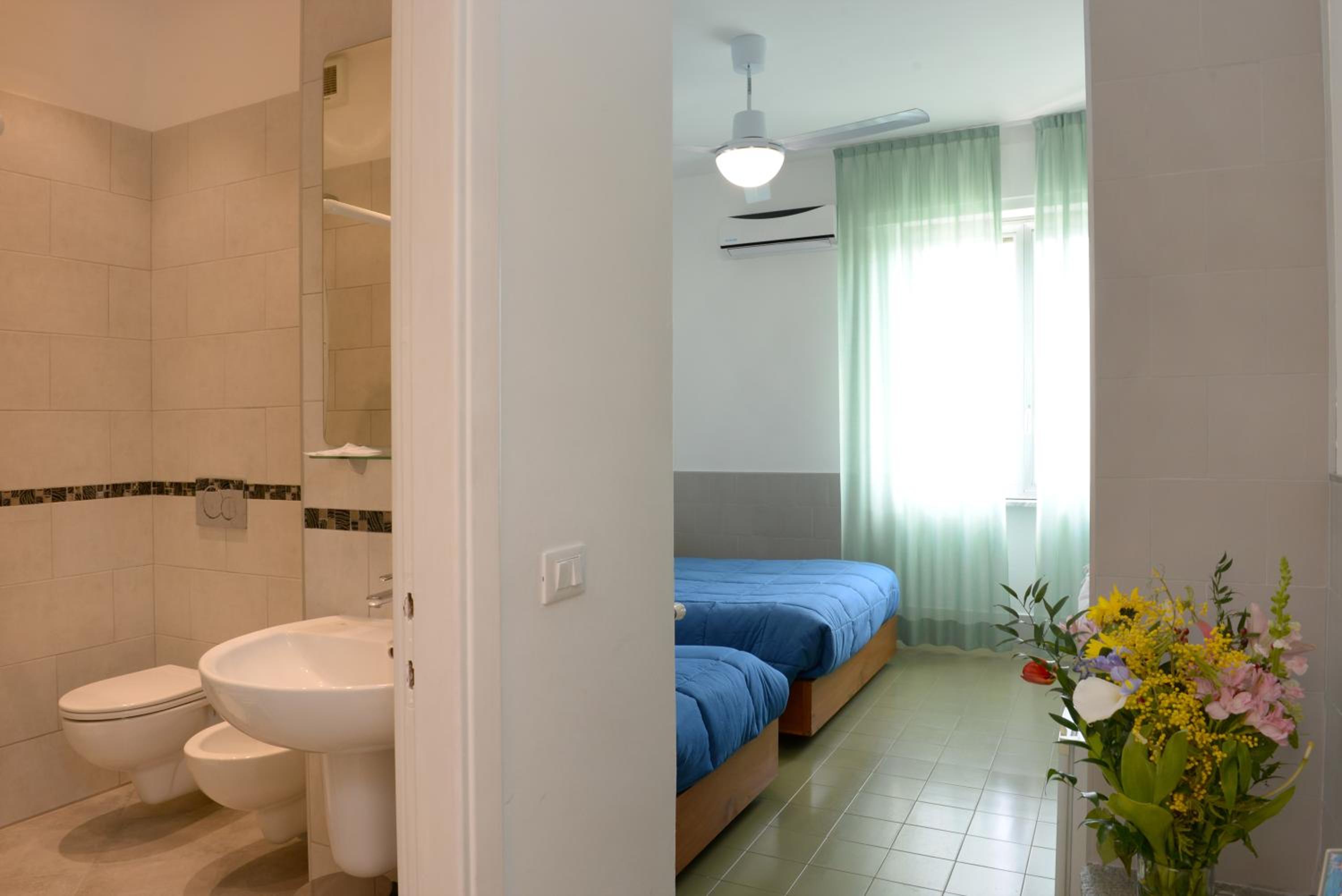 Triple Room - Photo 8