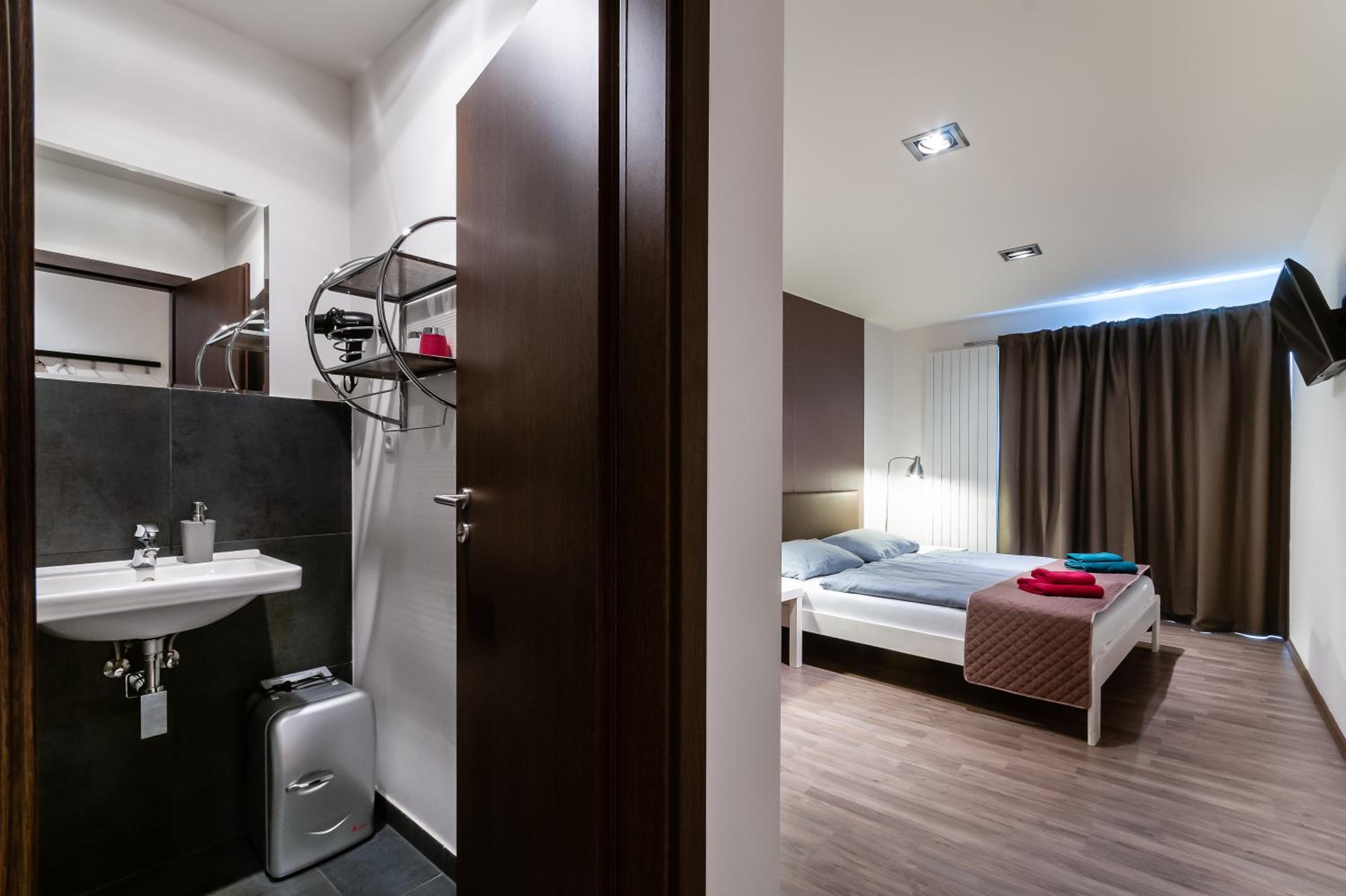 Double or Twin Room - Photo 20