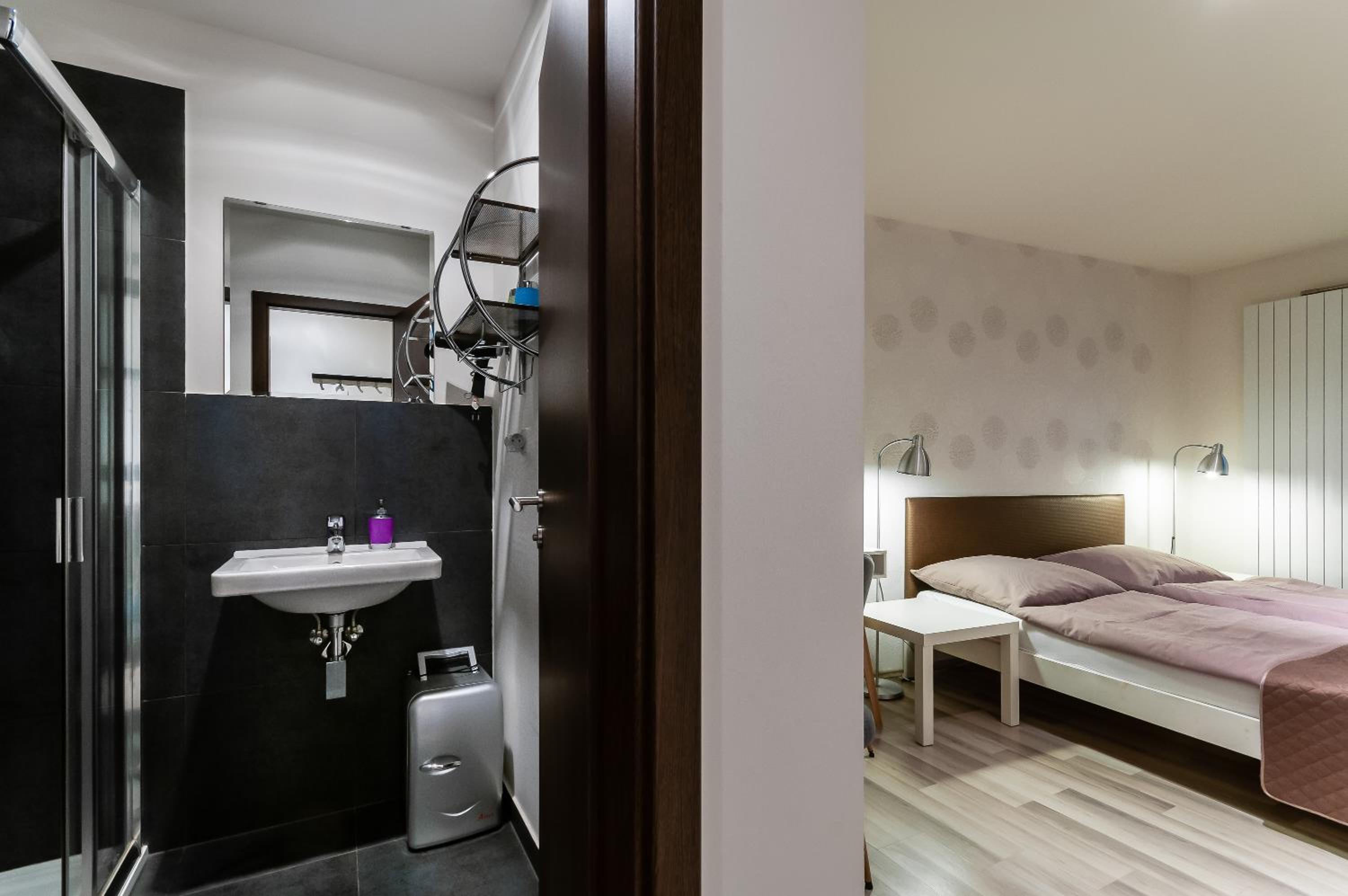 Double or Twin Room - Photo 14