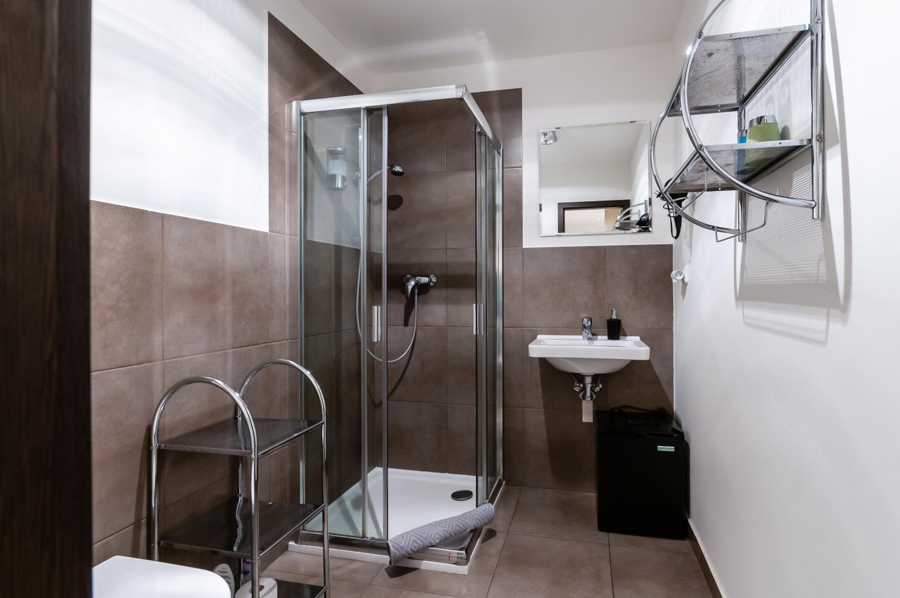 Double or Twin Room - Photo 27