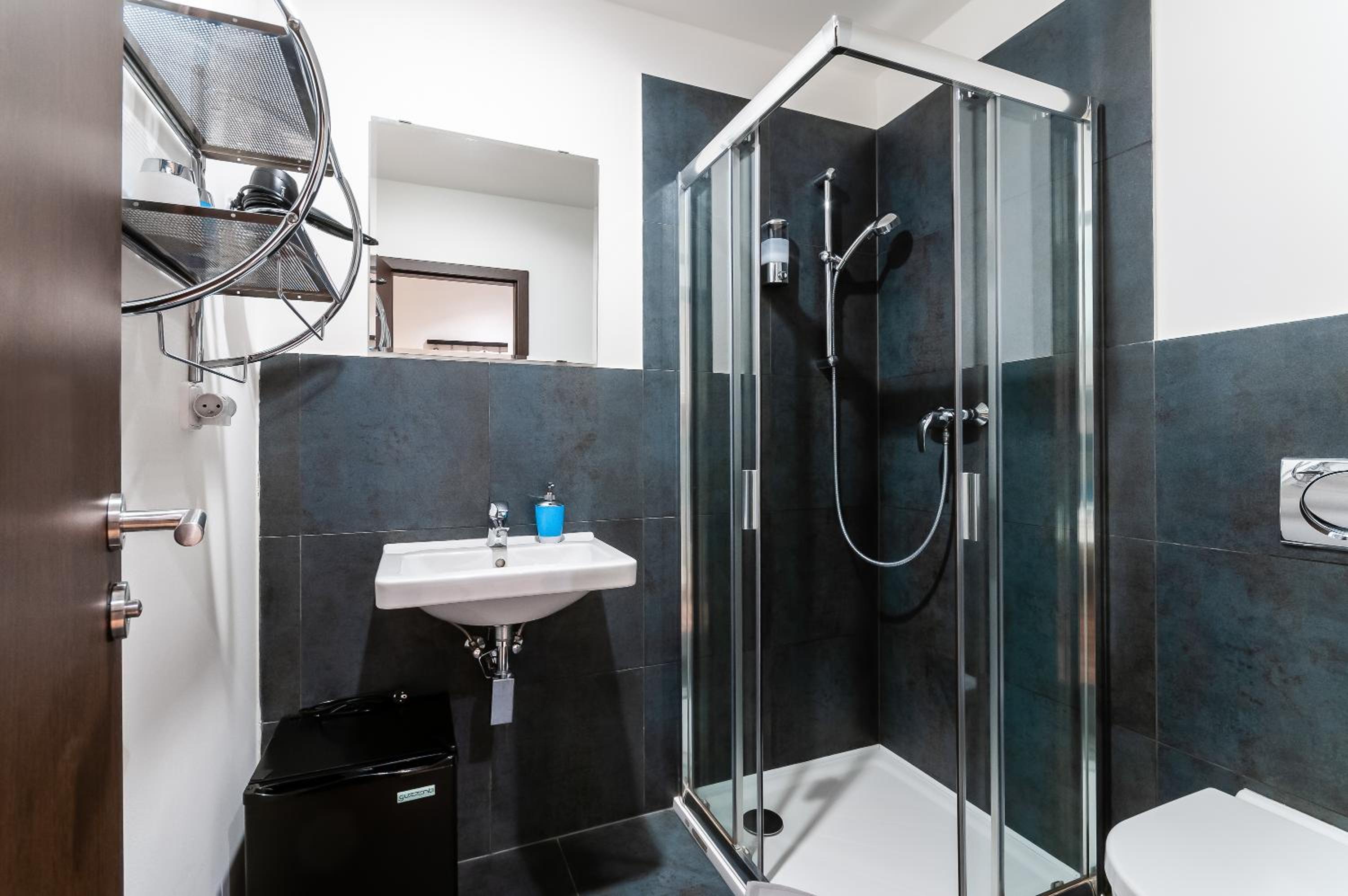 Double or Twin Room - Photo 19