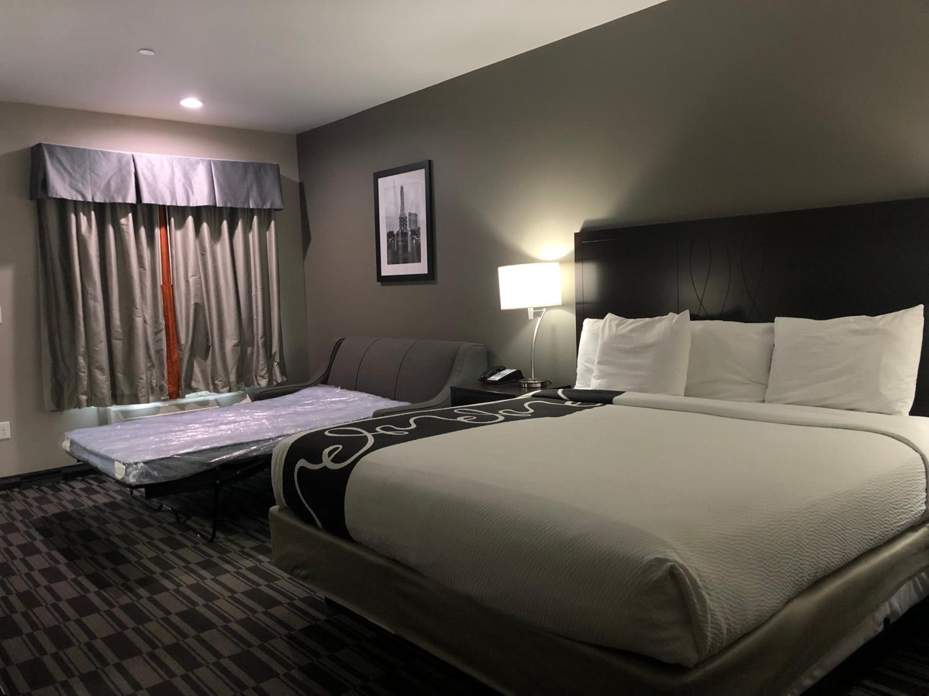 Deluxe Suite photo 3
