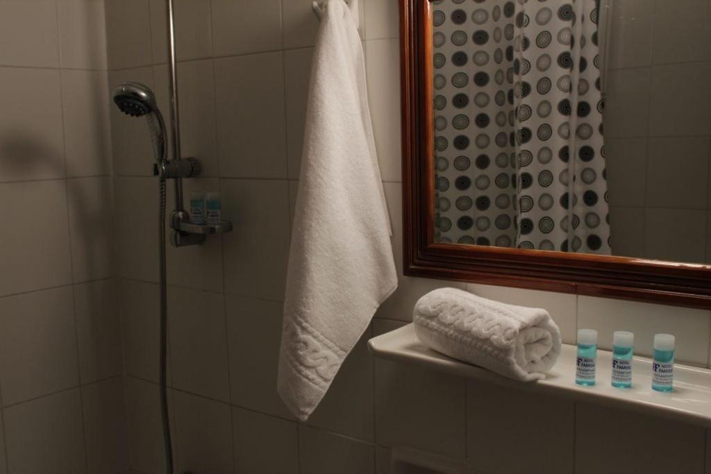 Double or Twin Room with Meteora View - Photo 5