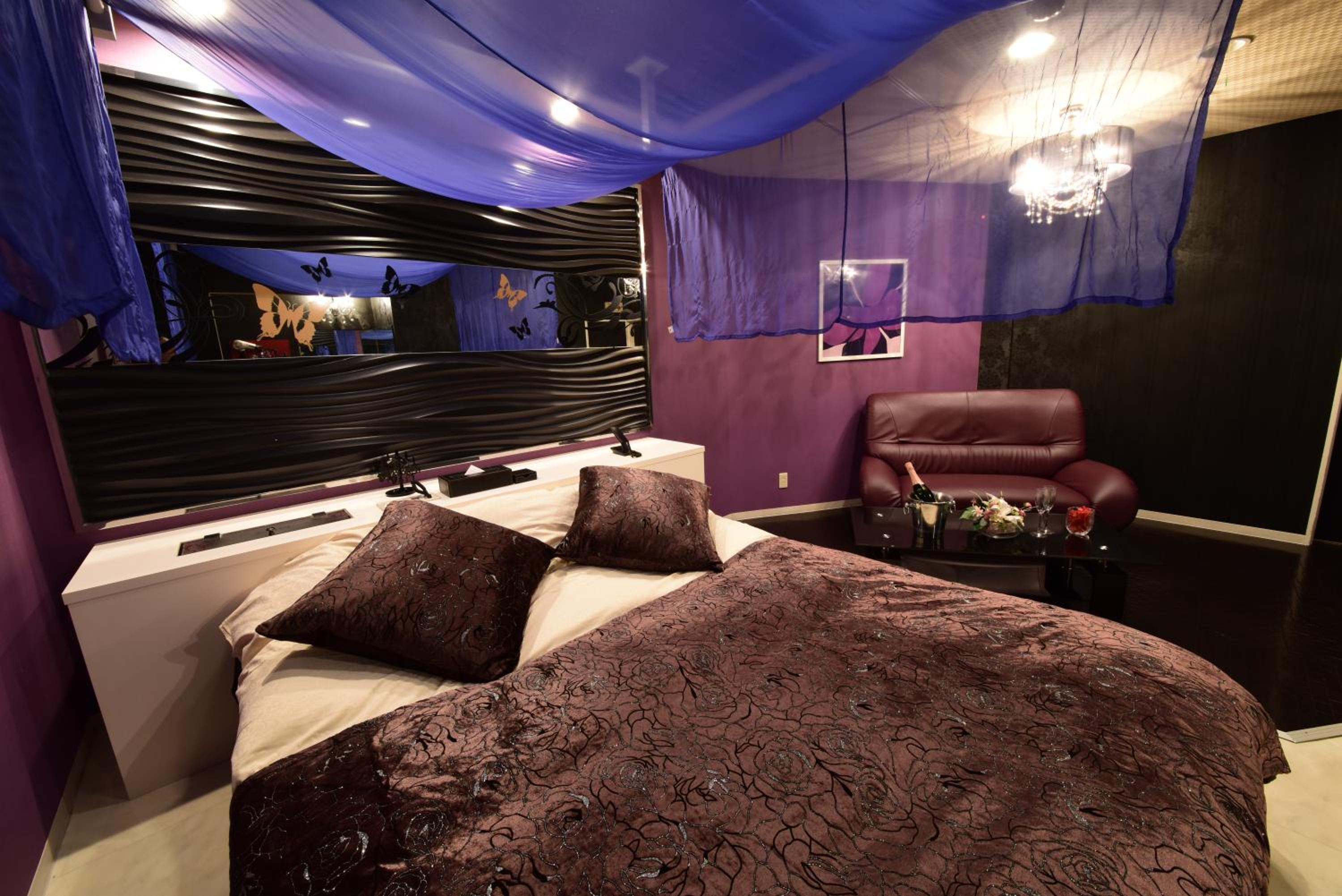 Double Room - Photo 6