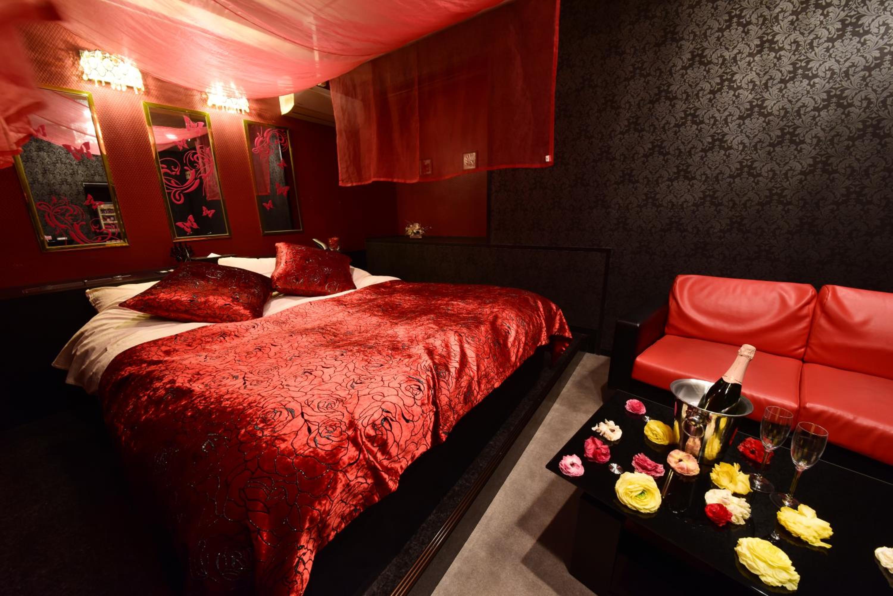 Double Room - Photo 16