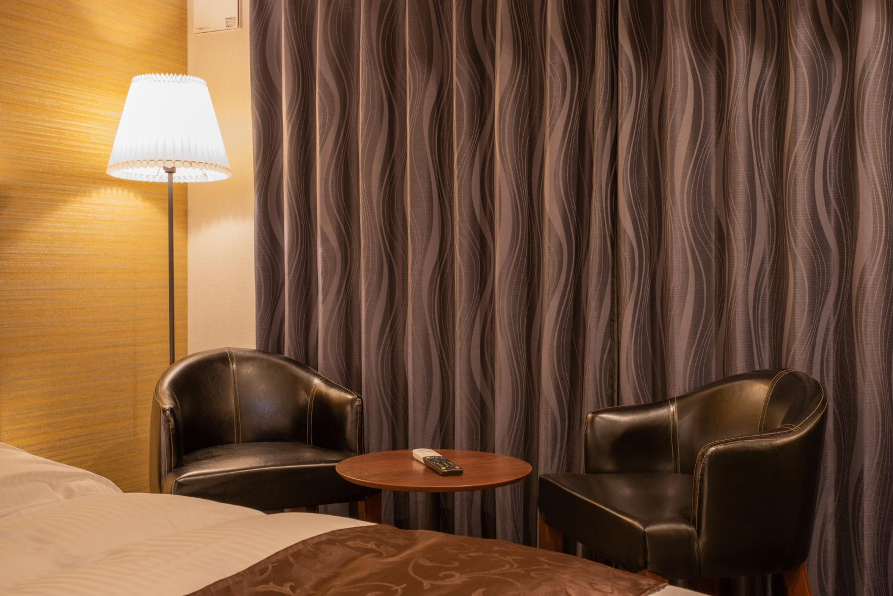 Standard Double Room - Photo 4