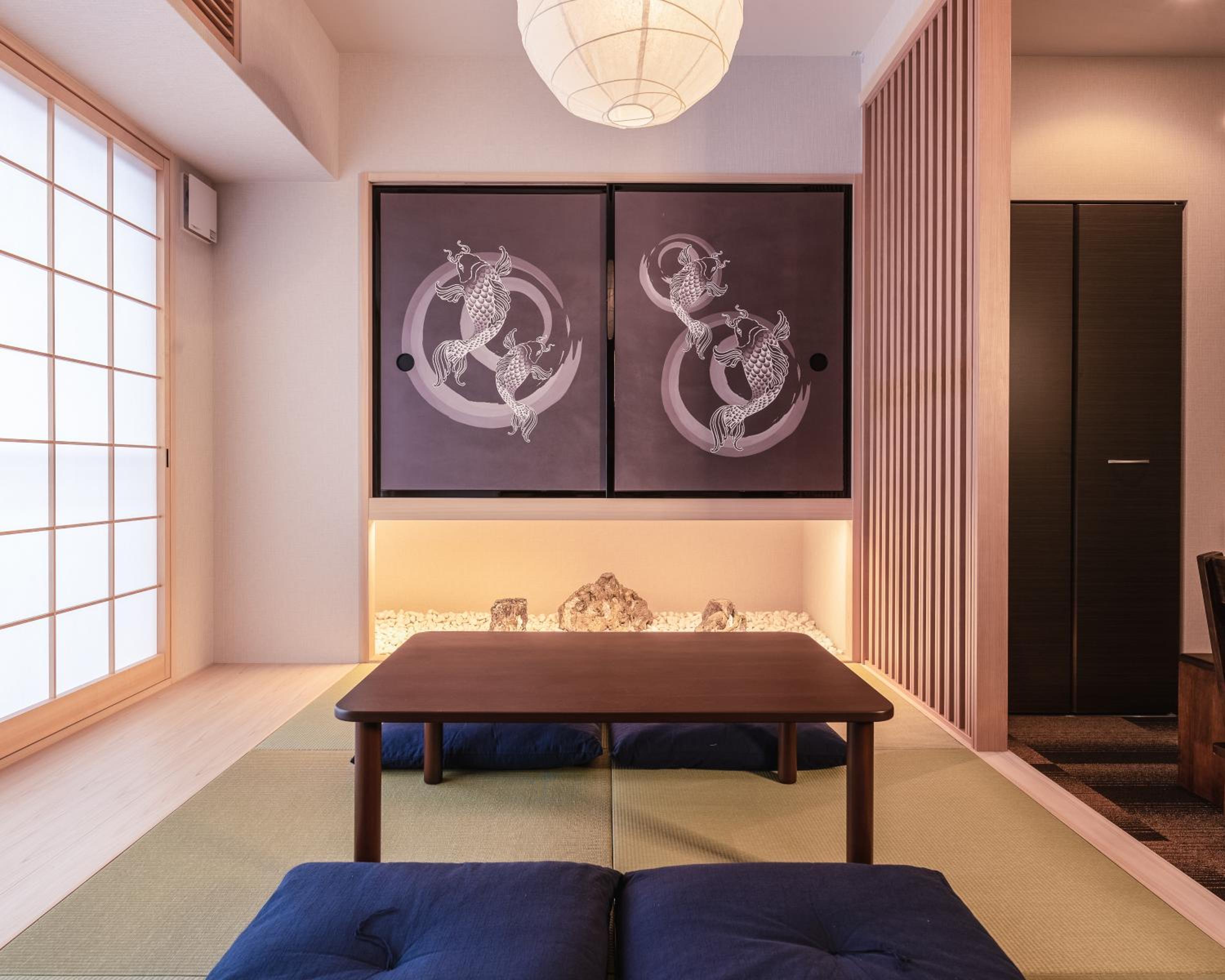 Executive Suite - Photo 11