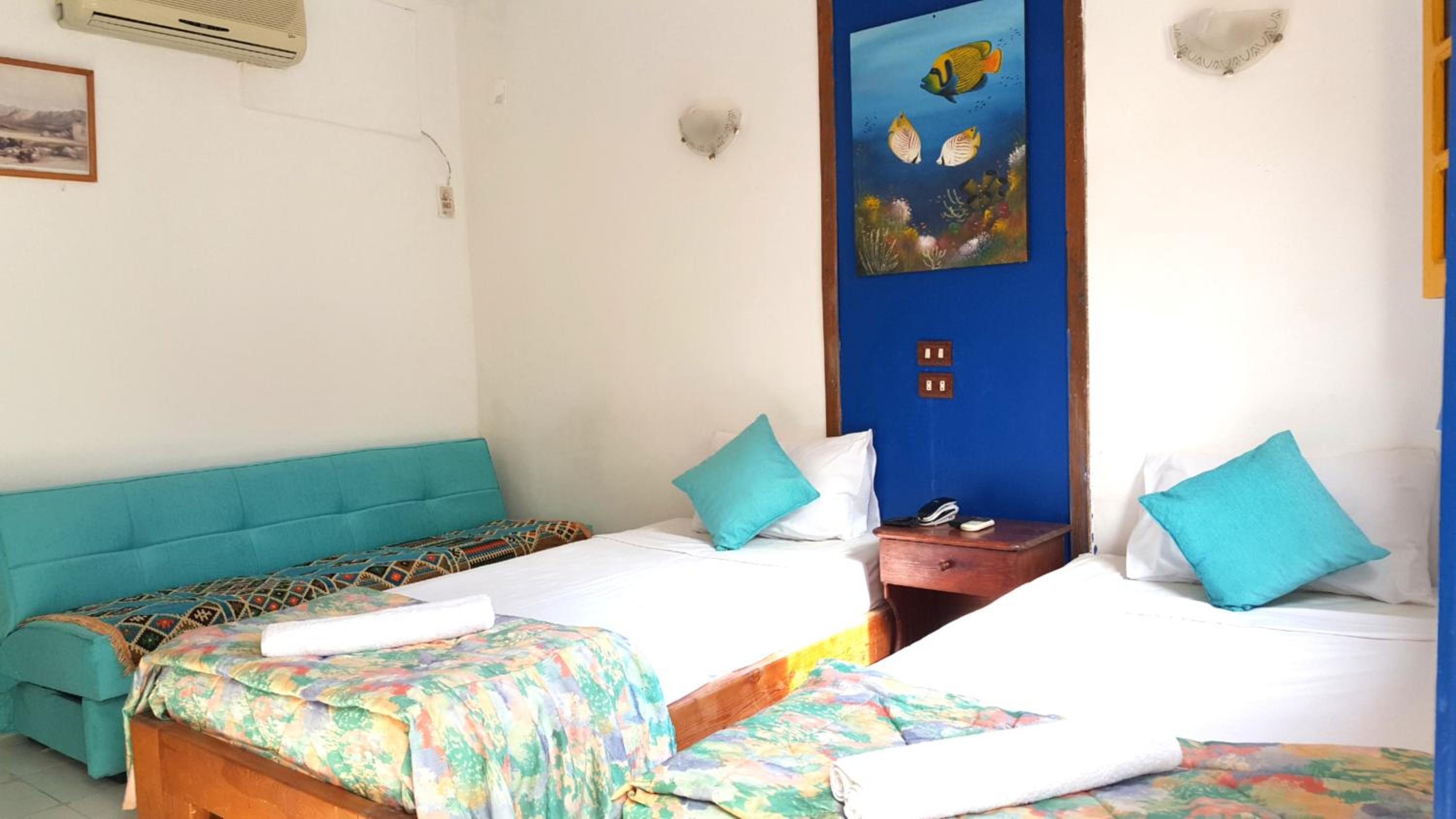 Standard Twin Room with Sofa - Photo 1