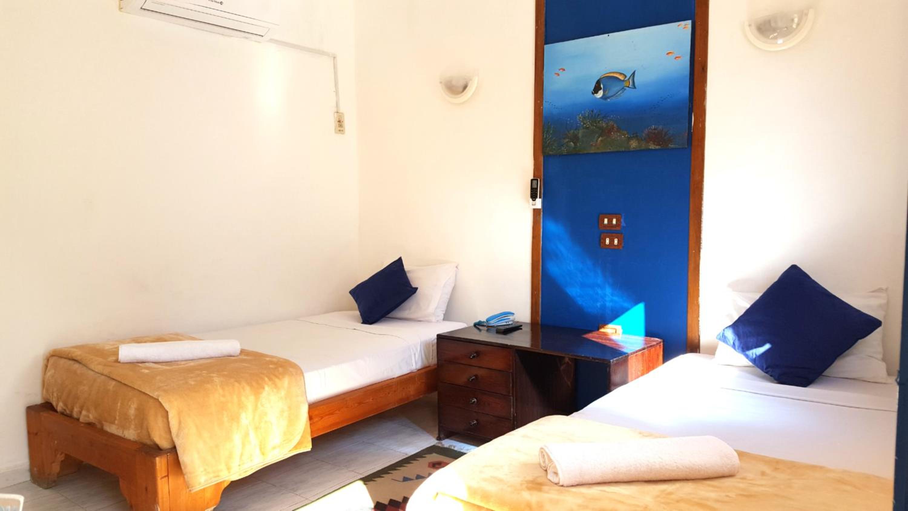 Twin Room - Photo 6